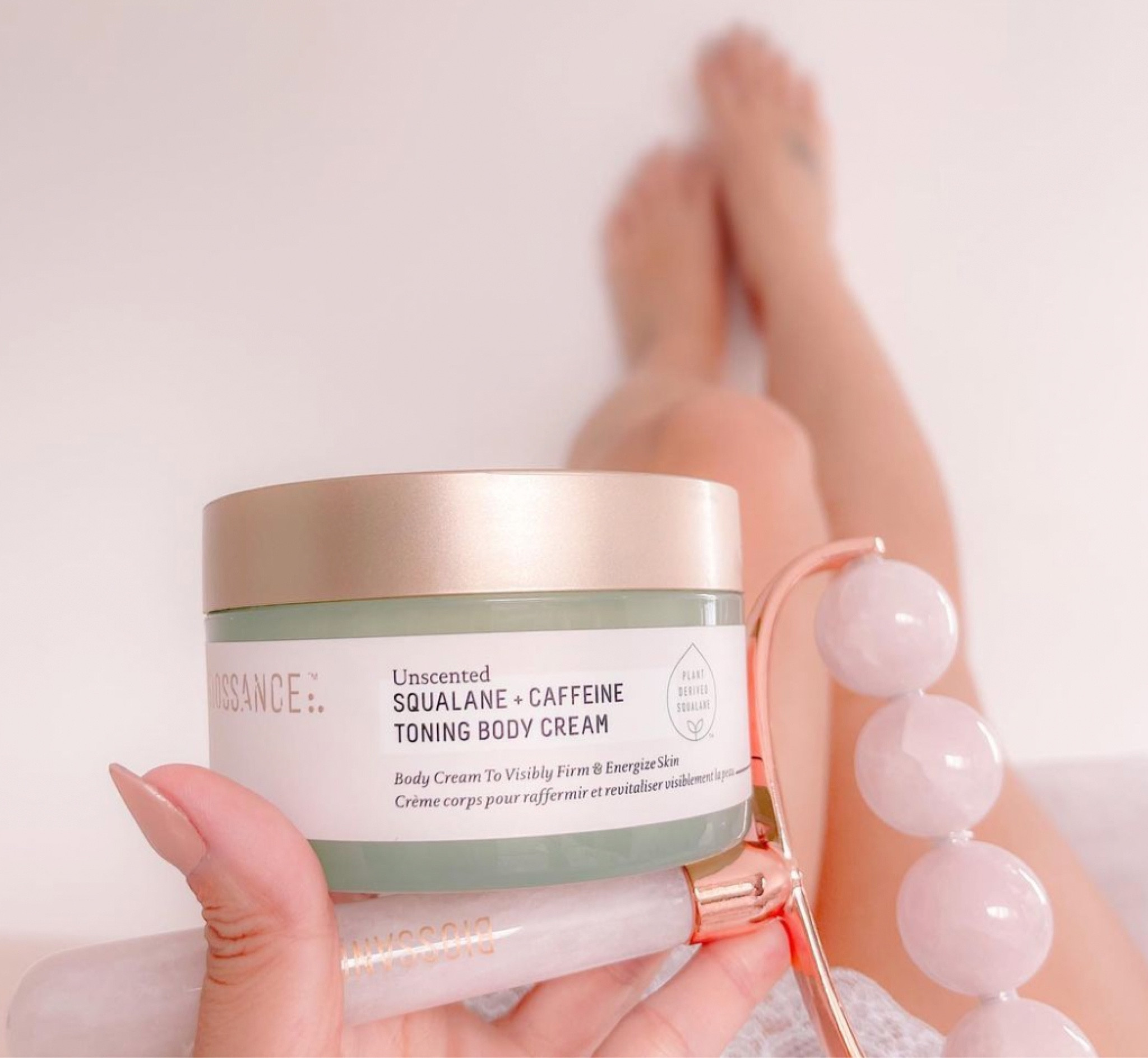 Novidade quentíssima que acabou de @biossancebrasil 🌿 E já chegou com promoção pra vocês. Deixa eu aproveitar pra falar desse creme corporal INCRÍVEL, com cafeína, niacinamida e esqualano. Vem com uma proposta incrível de combinar estes ativos para nutrir, tonificar e restaurar a elasticidade da pele. A cafeína firma, a niacinamida suaviza e o esqualano hidrata. Tudo isso com a proposta de milhões dos mesmos produtos de @biossance que usamos no rosto. Apenas TUDO! #bodycare #skincare #biossance #biossancebrasil #esqualano #dicasdebeleza

#LTKbrasil #LTKbeauty