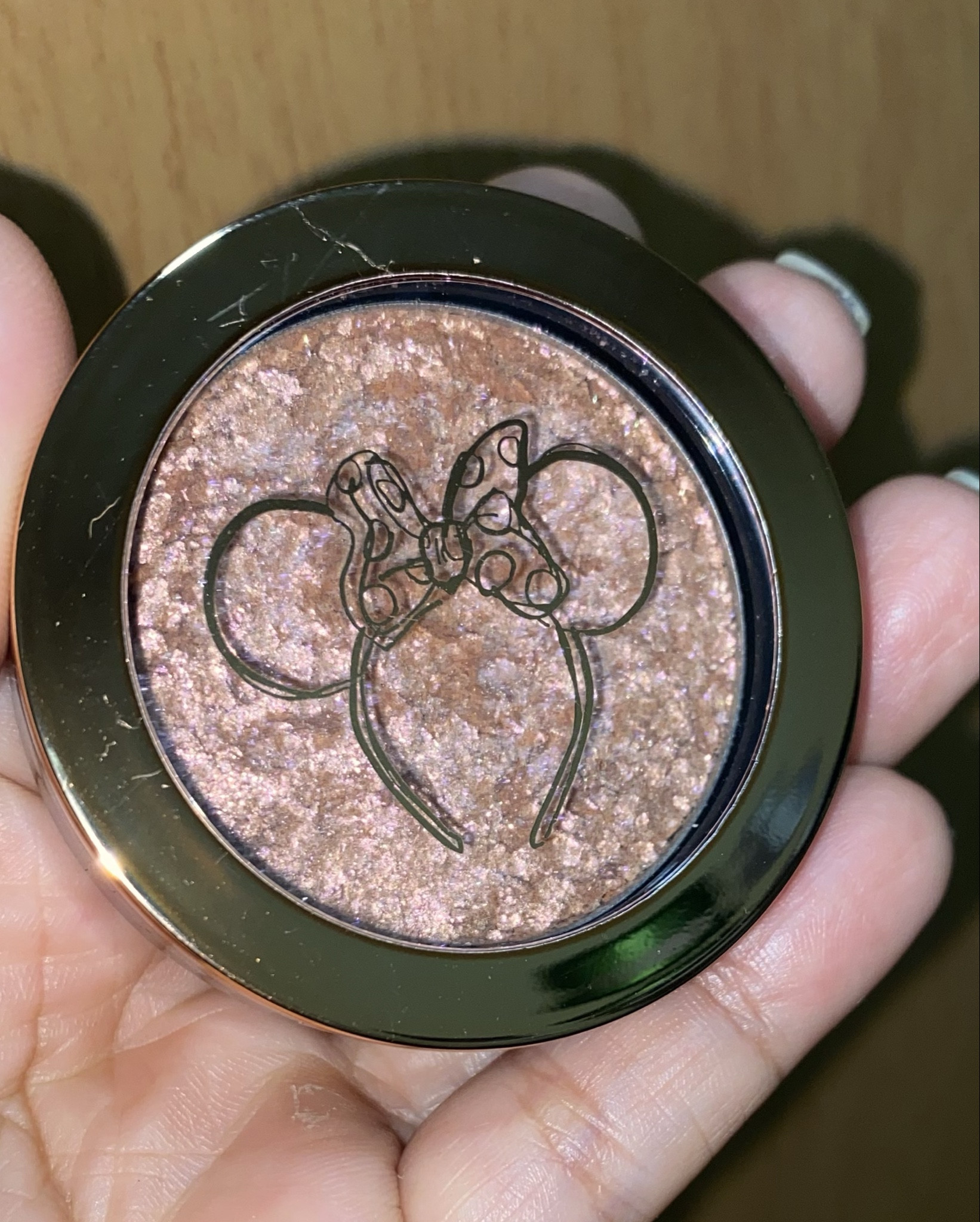 Uma de minha sombras favoritas de BT 

#LTKbrasil #LTKbeauty