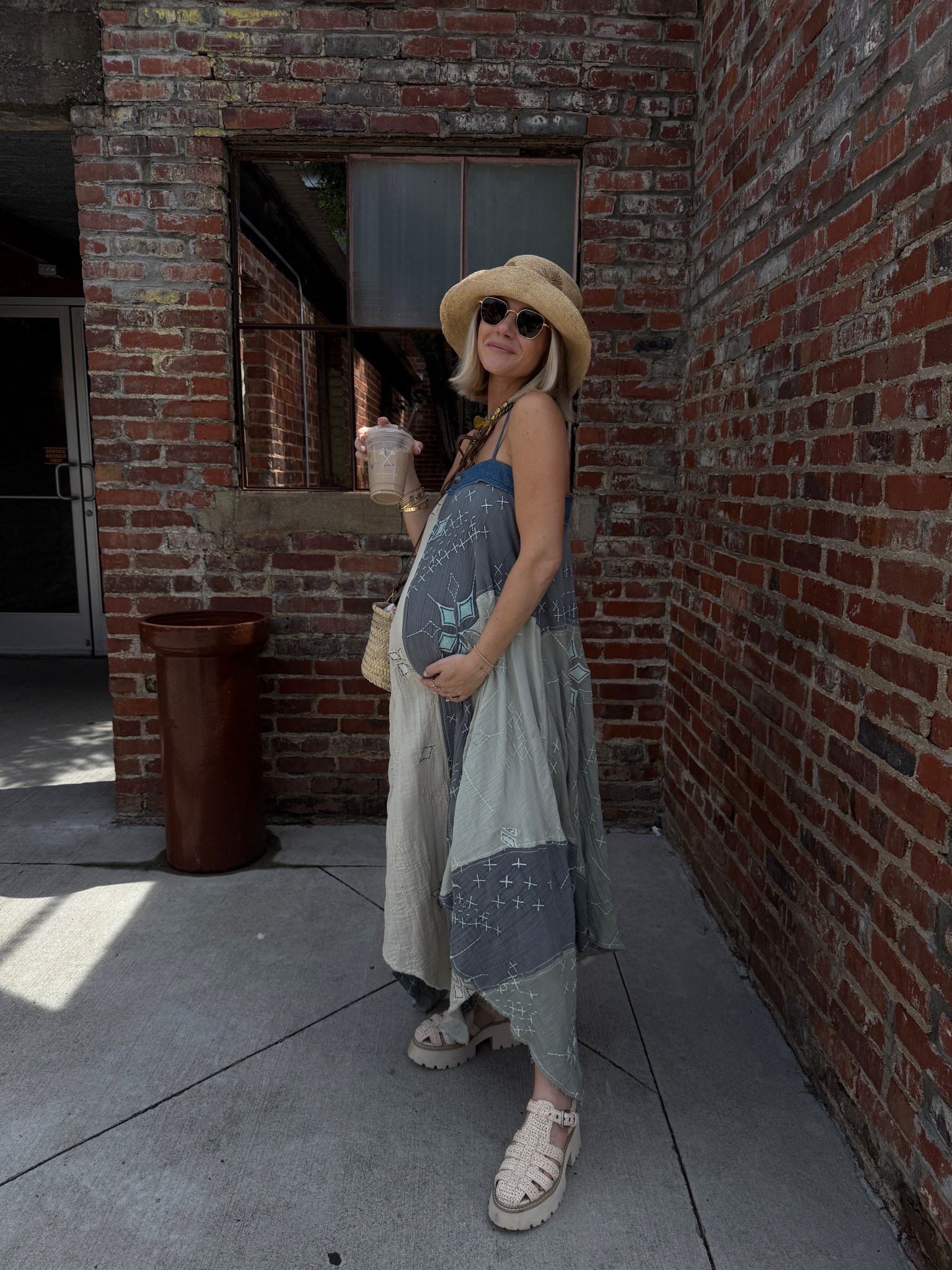 This is the perfect dress for these last few weeks with the bump! 

#LTKBump #LTKStyleTip