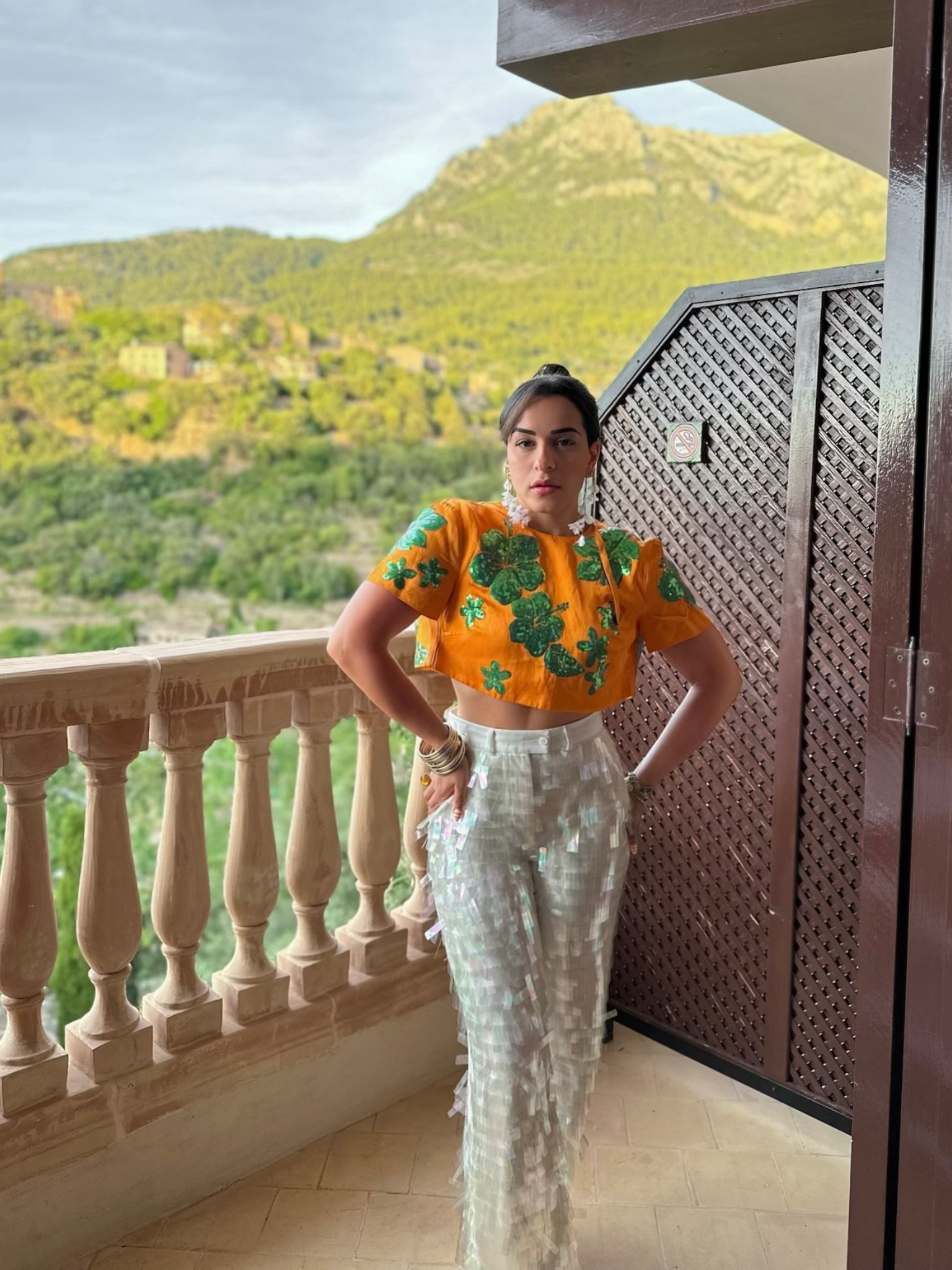 This outfit was one of my favorites I’ve ever worn — these sequined pants are such a STATEMENT. They work with so many tops & truly speak for themselves.

& Of course, I had to add that pop of color to the pants ✨
#StatementStyle #SequinOutfit #PopOfColor #FashionFavorites #LTKStyle #NightLook #StyleInspo #OutfitGoals #WhatToWear #ChicAndTrendy #TrendingFits #OOTDStyle #StyleStar #LTKFashion #ElevatedStyle

#LTKSeasonal #LTKStyleTip #LTKTravel