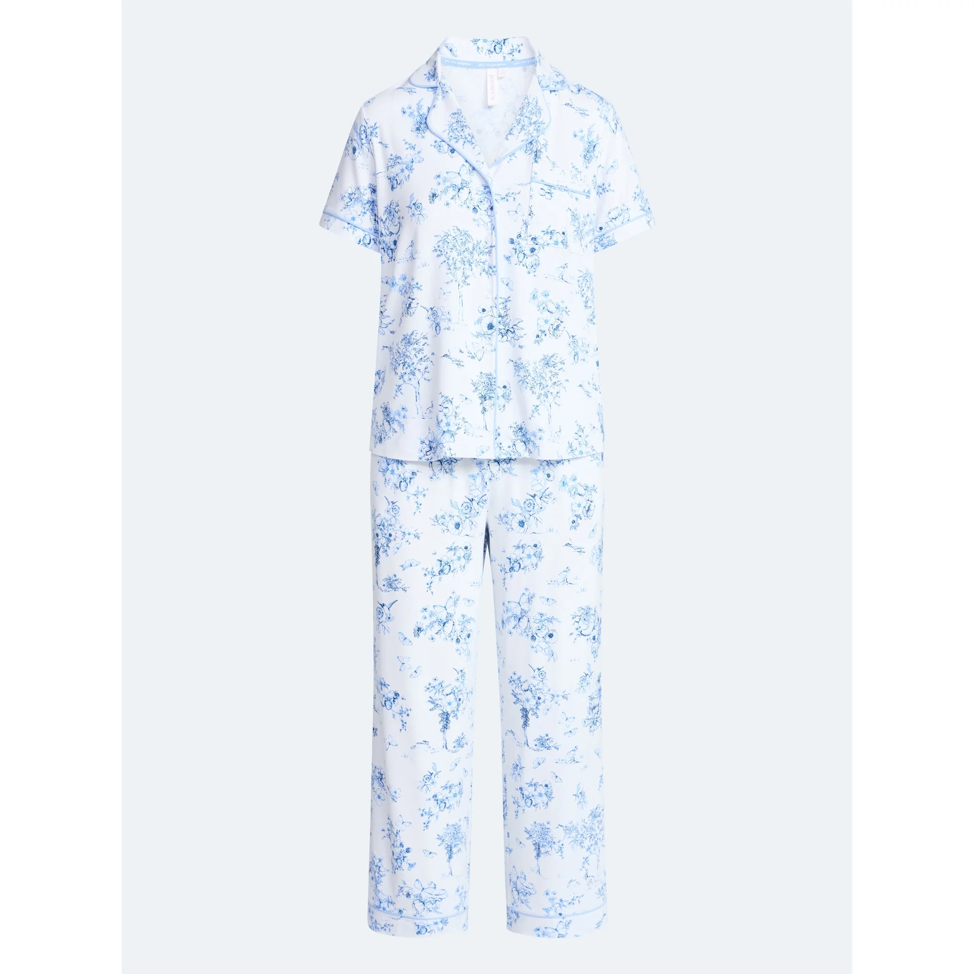 Joyspun Women's Dreamy Soft Collection Notch Collar Top and Capri Pants Pajama Set, 2-Piece, Size... | Walmart (US)