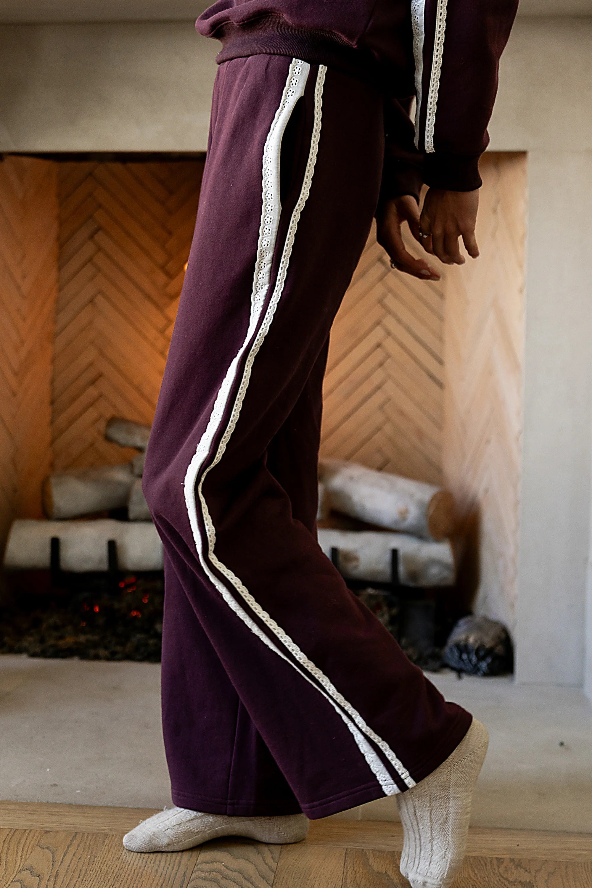 Mickey Wide Leg Jogger in Burgundy | Böhme US