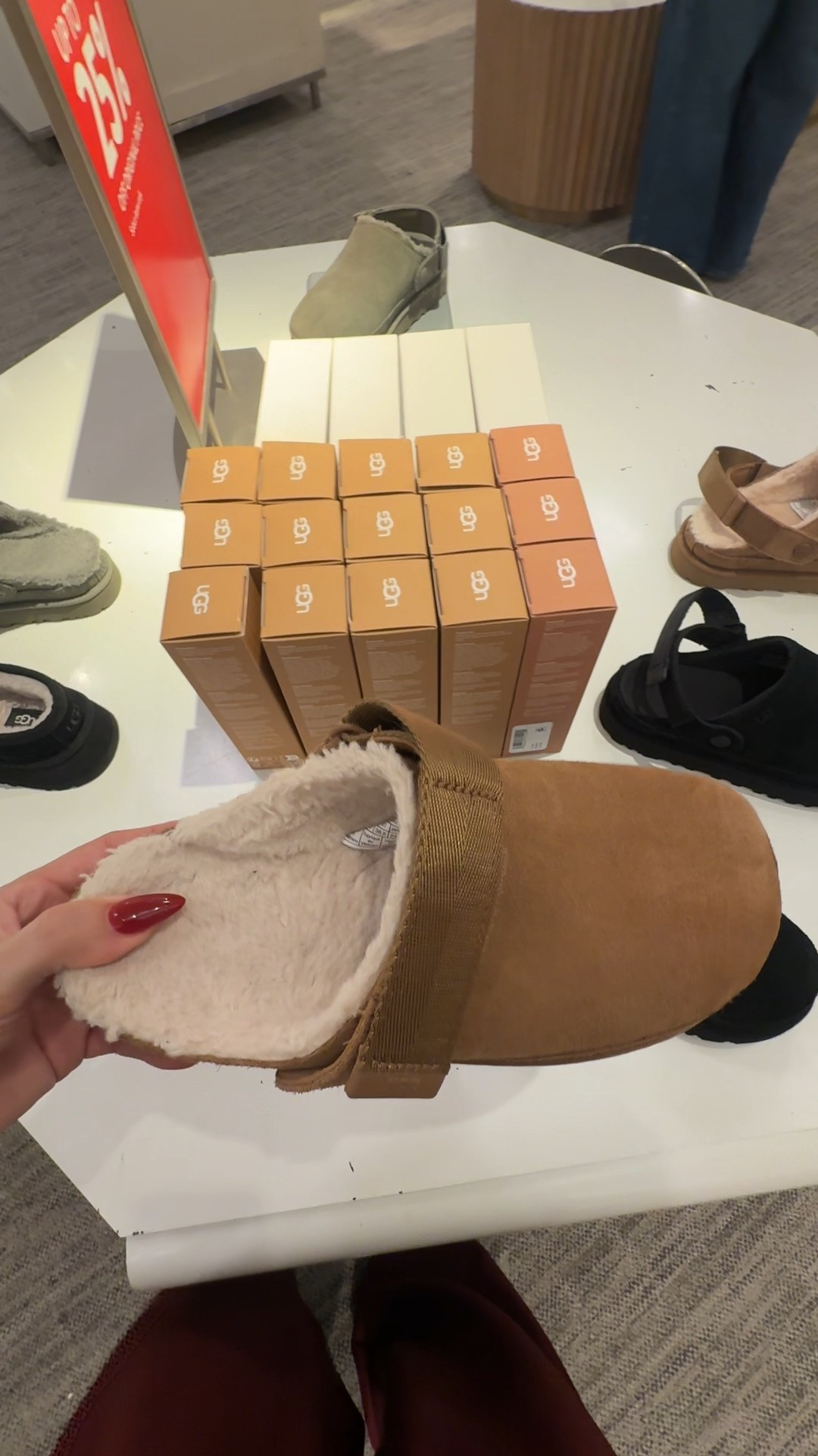 If you’re gifting comfort this Christmas… Uggs are the answer 🤍 Found them at Nordstrom and I’m obsessed! Order now and receive them before Christmas!! 

#LTKGiftGuide #LTKU #LTKHoliday