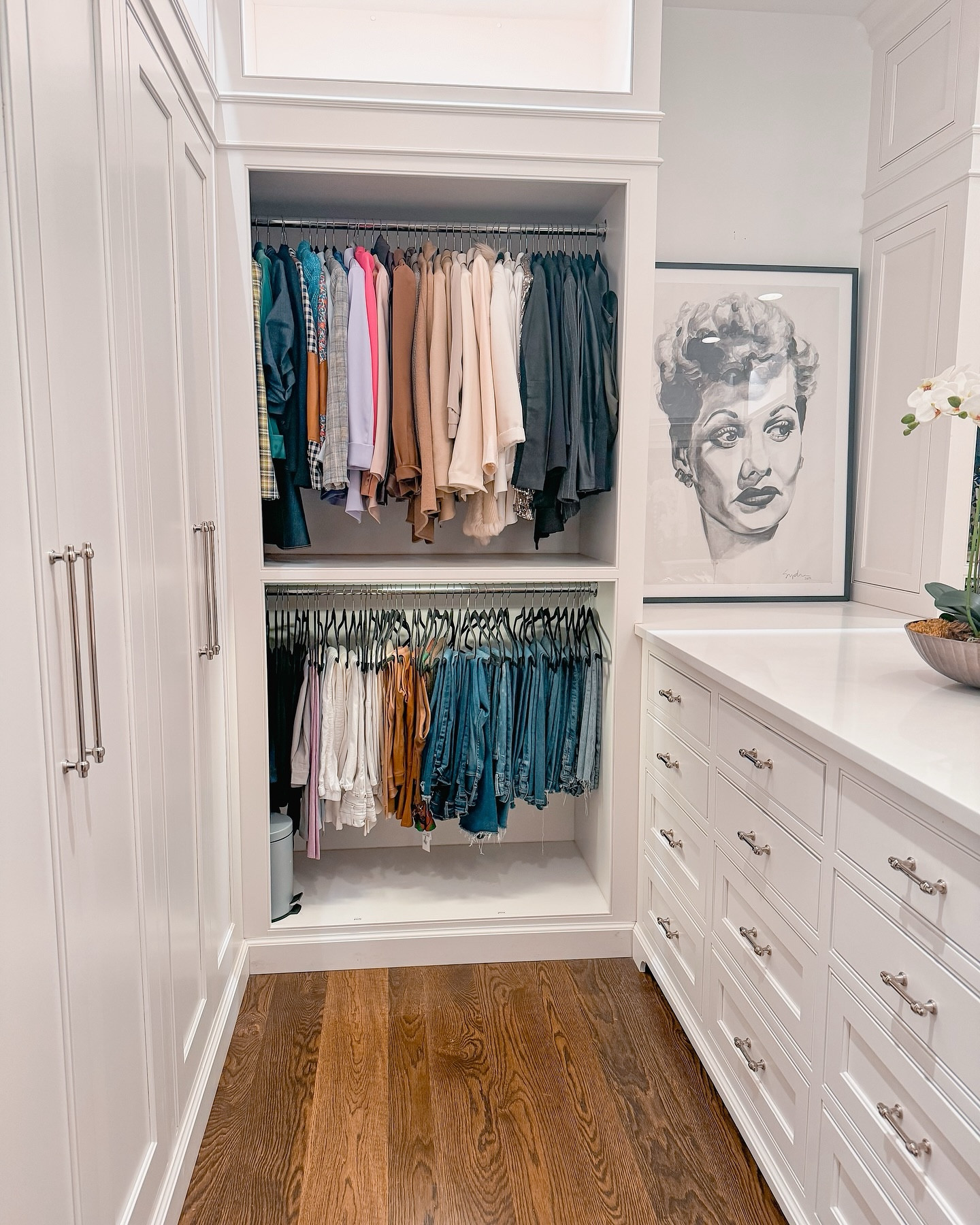 Calling all busy moms! Your time is precious (and usually spent taking care of everyone else). But let’s talk about how a well-organized closet isn’t just about pretty hangers – it’s your secret weapon for smoother mornings and more “you” time! 

When you can grab that perfect outfit in seconds instead of digging through piles, you’re not just saving time – you’re saving your sanity. Imagine actually sitting down for breakfast with your kids instead of turning your closet upside down every morning. That’s the magic of an organized space.✨

Drop a ❤️ if you’re ready to transform your closet chaos into calm. Your future self (and your morning routine) will thank you!

#sortandsimplifyorganizing #nashvillehomes #nashvilleorganizer #professionalorganizer #organizedcloset #luxurycloset #luxuryorganizer #nashvillehomeorganizer #getorganizednashville #nashvillemoms