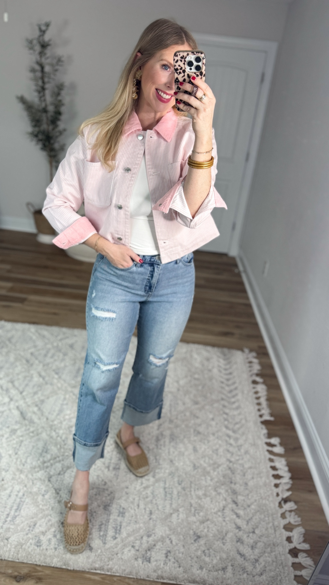 Weekend Walmart Wins try-on
Pink stripe chore jacket- small
High neck tank- small
Ankle jeans- 4

#LTKmomlife #LTKootd #LTKgrwm