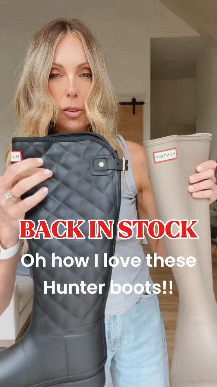 Hunter boots with that classic equestrian feel I love for fall. Perfect with leggings, denim and an oversized sweater for that effortless English countryside look.