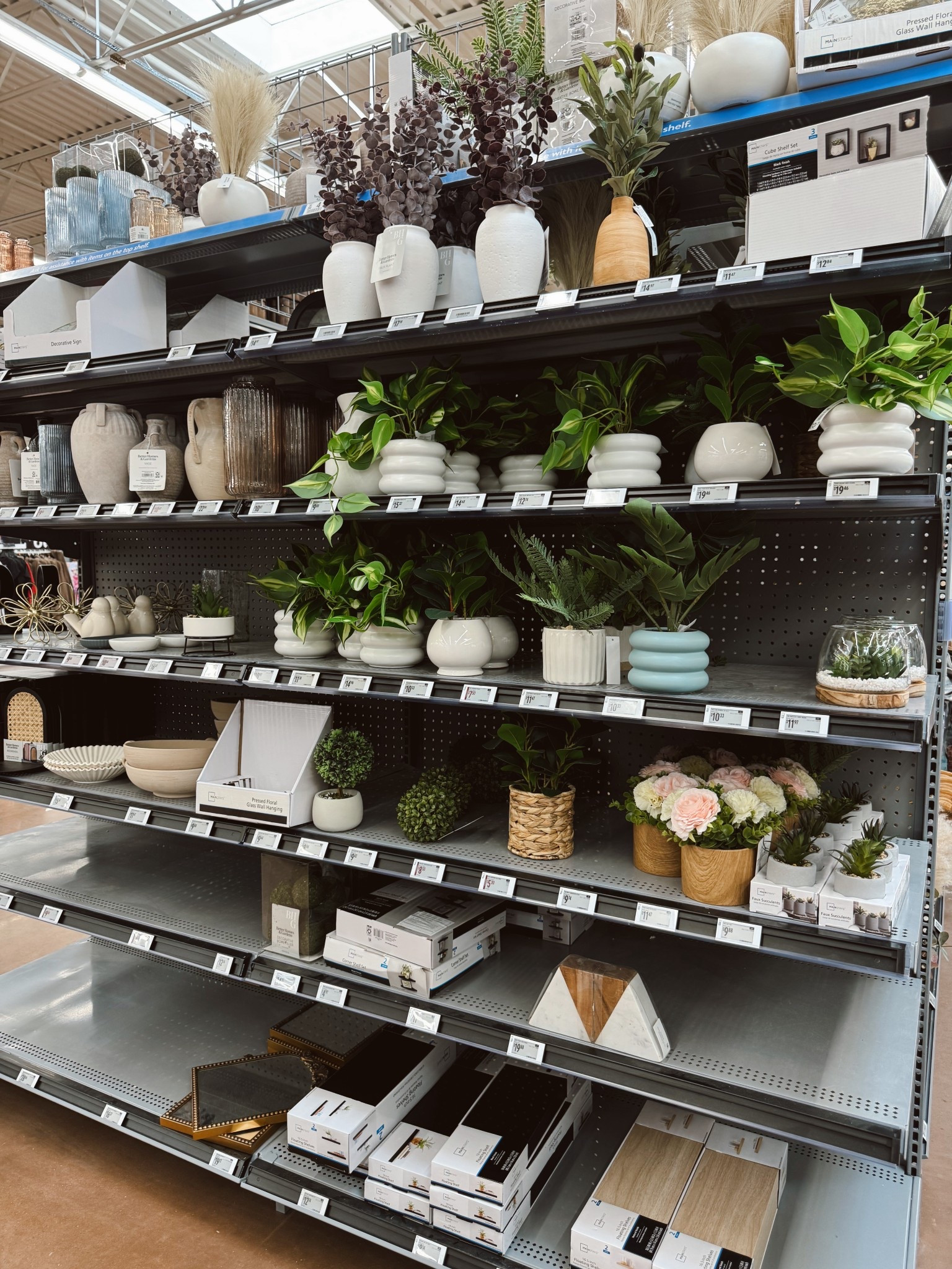 A lot of goodies for great prices at Walmart right now 🛍️😍

#LTKHome #LTKSeasonal #LTKU