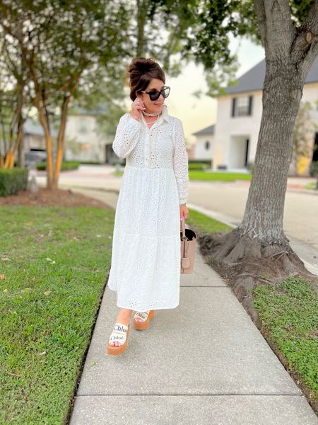 It’s white dress season. Grabs yours while they still have some available. Gap has the best, price point fabulous 

#LTKxMadewell #LTKfindsunder100 #LTKstyletip