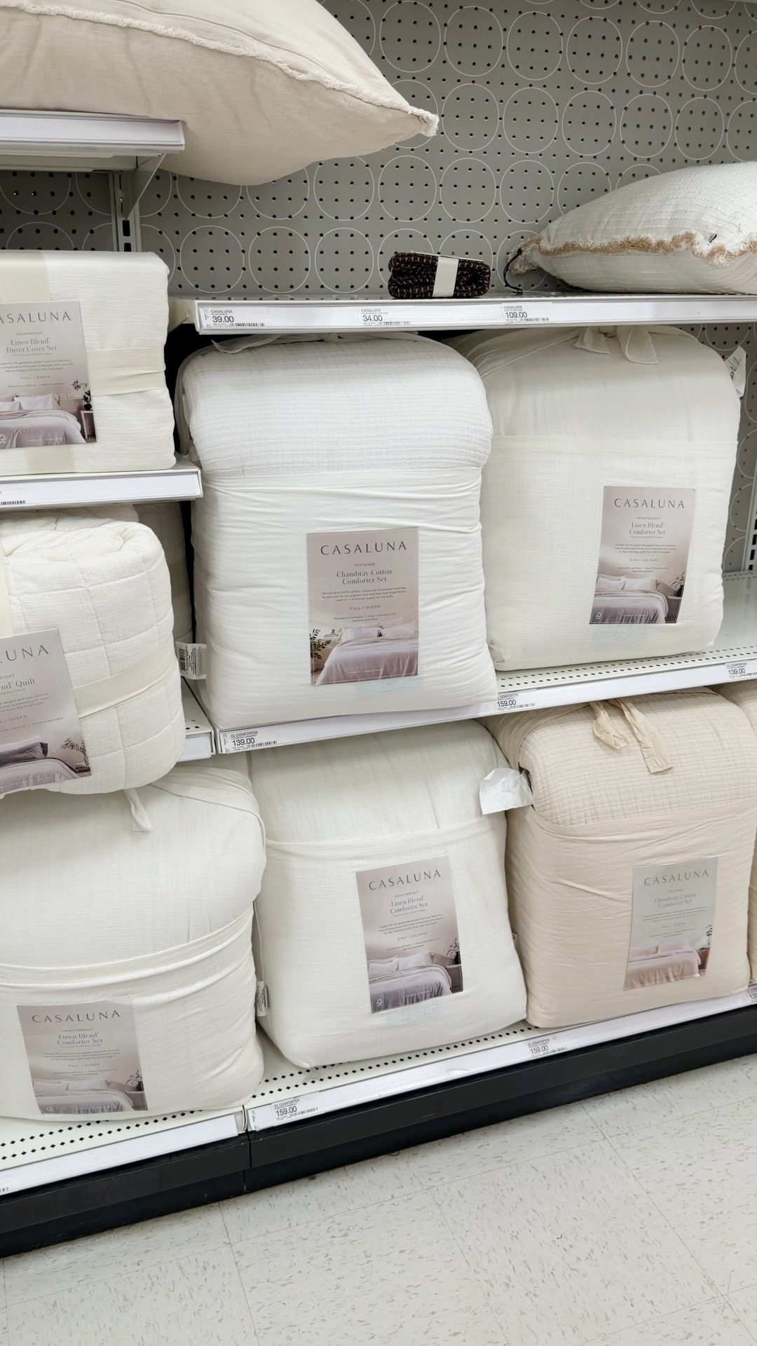 A pretty duvet option that has really great texture at a great price. I love these Casaluna comforters. 

Bedding, target, blanket, quilt, comforter, duvet, spring

#LTKHome