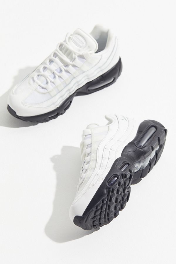 Nike Air Max 95 SE Sneaker | Urban Outfitters (US and RoW)