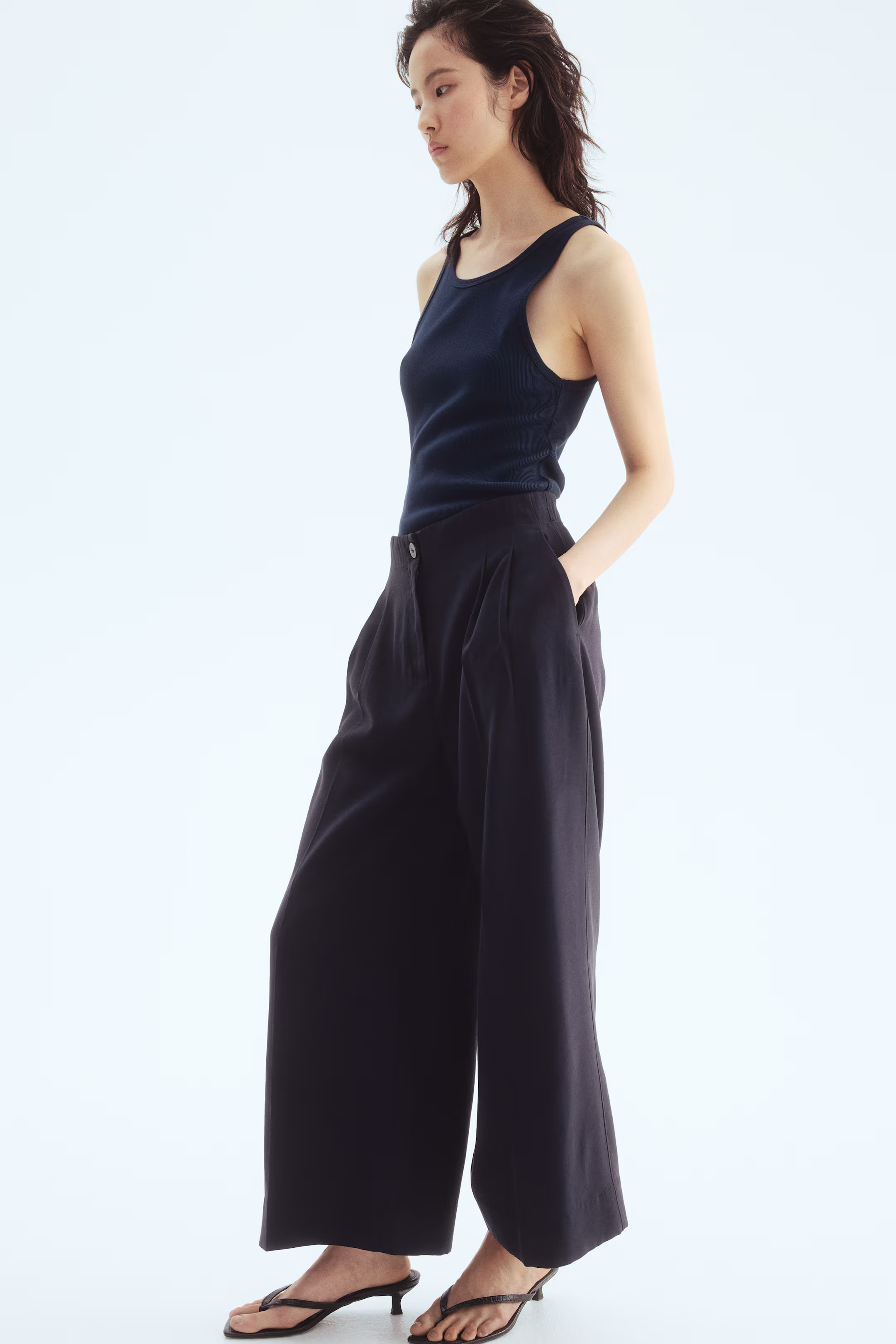 Wide ankle-length trousers - Navy blue - Ladies | H&M GB | H&M (UK, MY, IN, SG, PH, TW, HK)