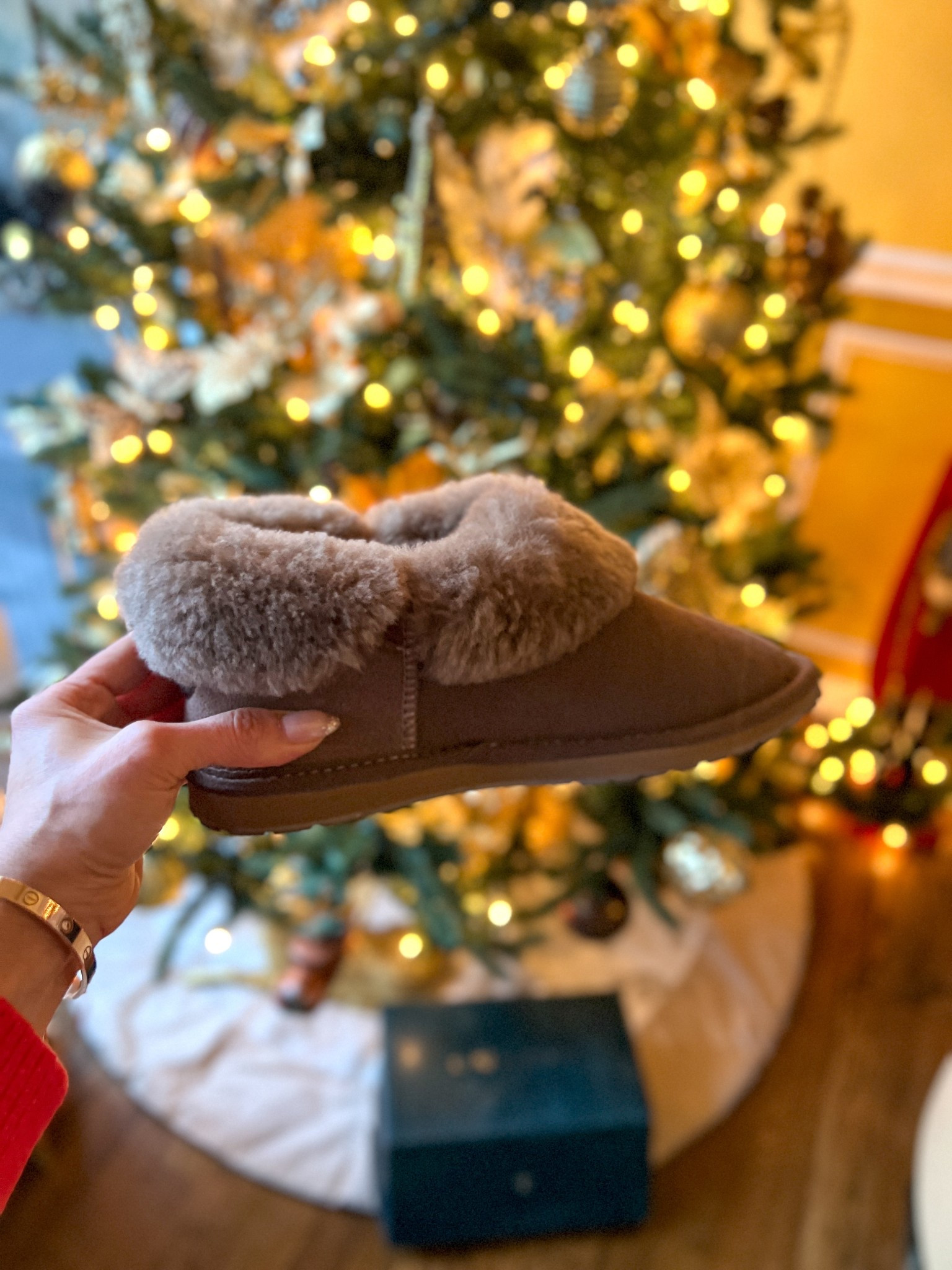 The MOST comfy booties! EMU Australia Platinum Collection - Platinum Mintaro Womens Slipper Size 7 (fits snug but they will stretch) color 🤎Mushroom 

#LTKTravel #LTKActive #LTKGiftGuide