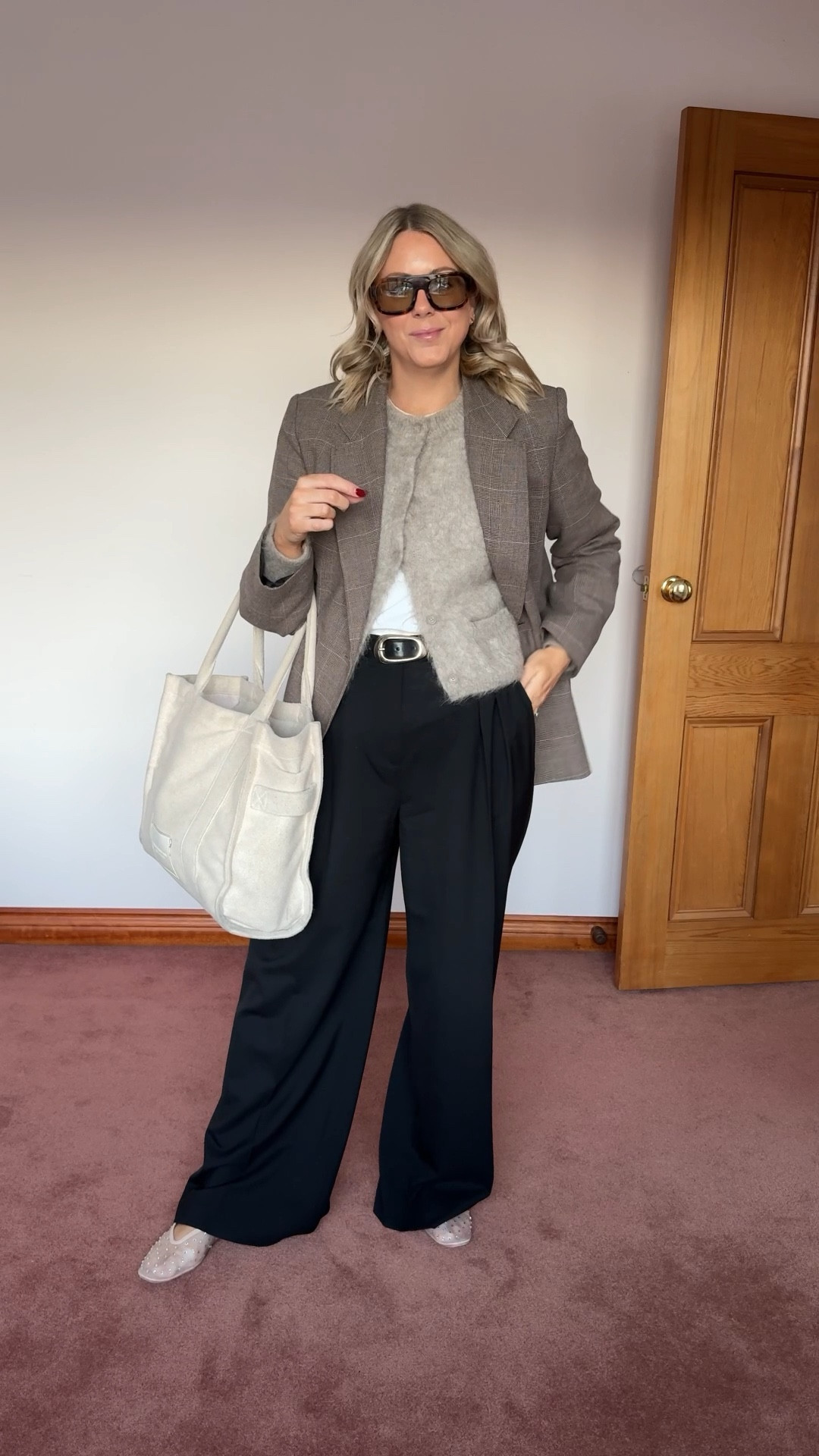 Today’s work look featuring sparkly ballet flats and the fluffiest cardigan I’ve ever owned. 

#LTKstyletip #LTKaustralia #LTKworkwear