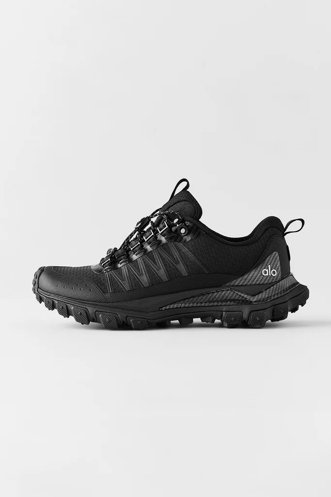 ALO Trail - Black | Alo Yoga (US)
