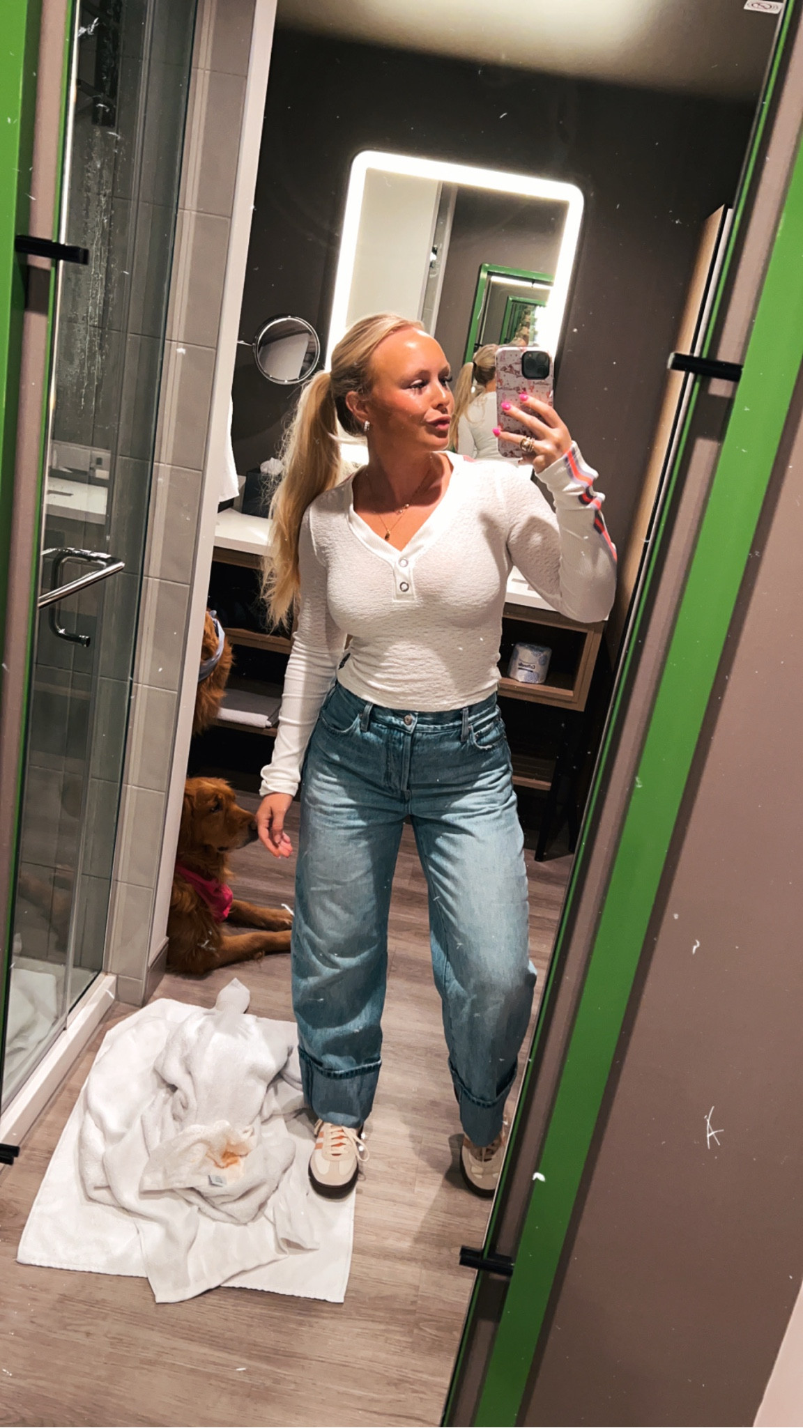 Don’t mind the makeup hand towel 💄 the pups wanted in the pic! Casual Super Bowl OOTD 🏉
