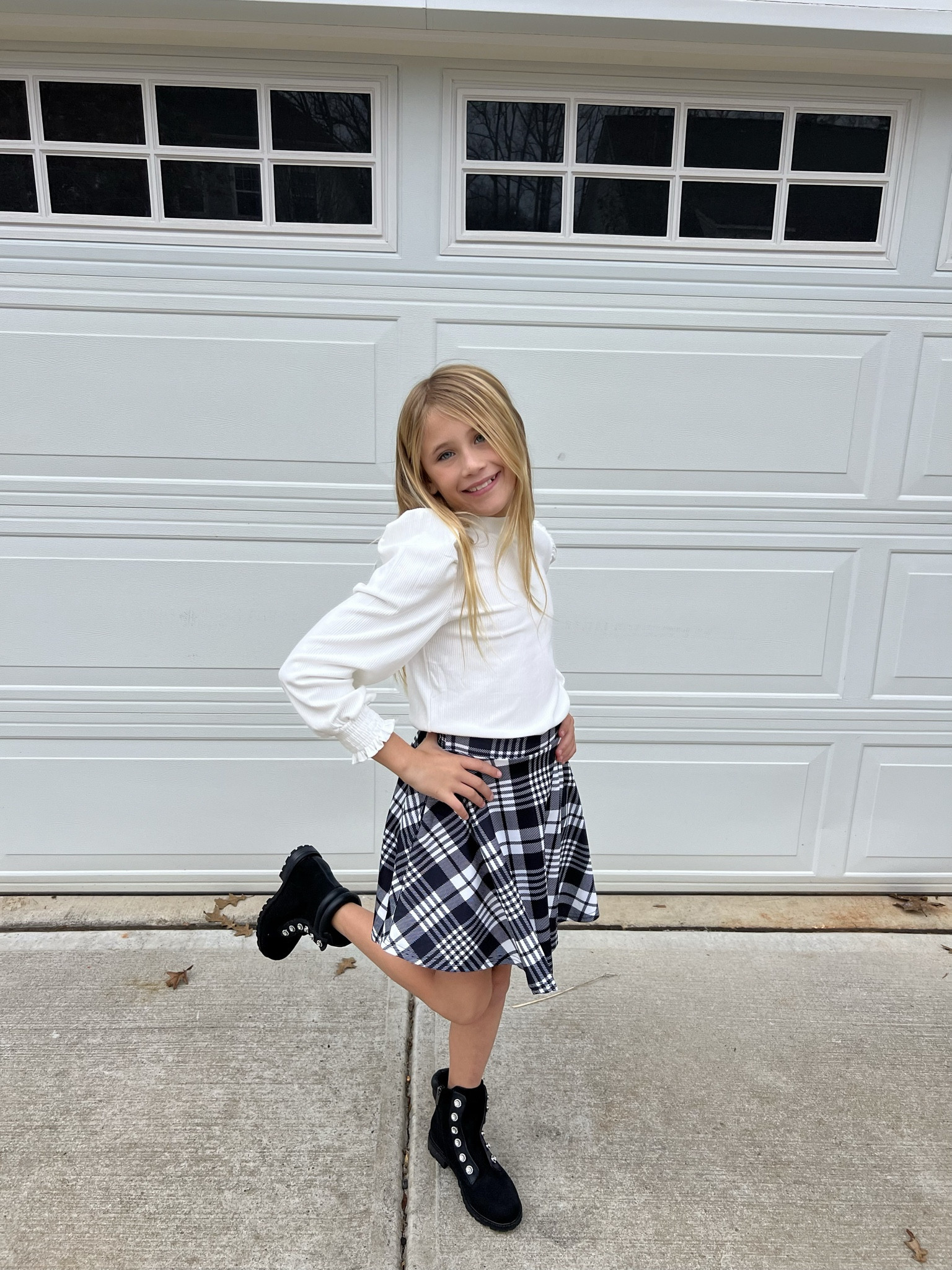 Ok seriously how cute is this outfit! The top is soooo soft and the skirt is so fun and flowy! 

#LTKkids #LTKHoliday #LTKfamily