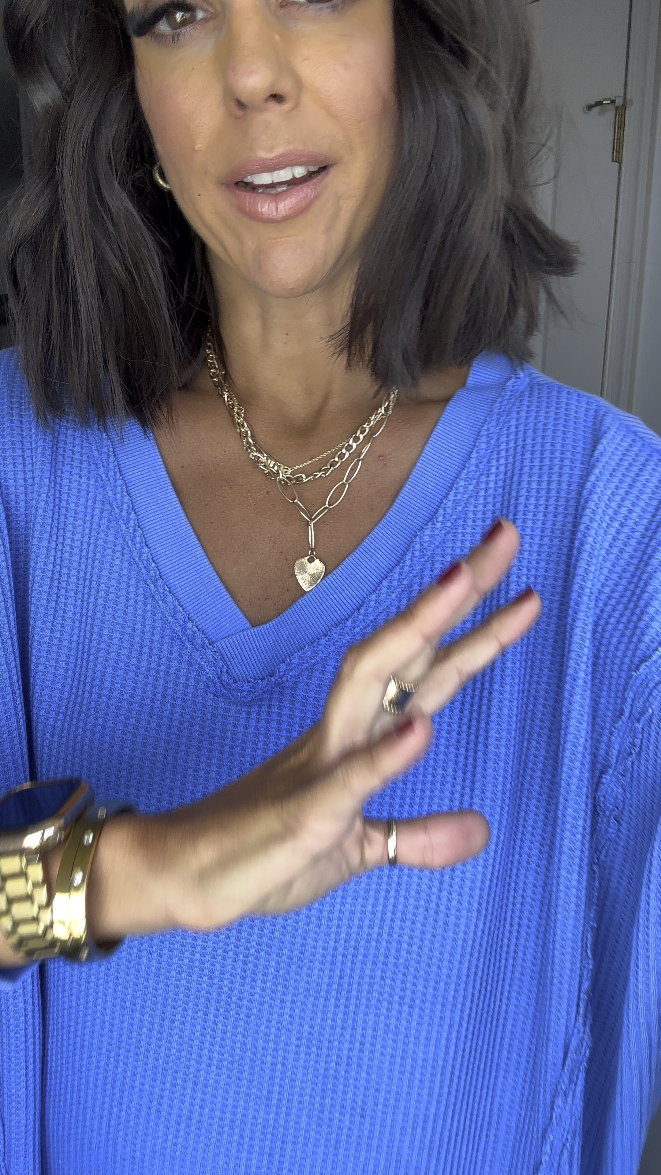 The best Kohl’s tunic! I’m in size small. On sale for $19.99!

#LTKFindsUnder100 #LTKSeasonal #LTKSaleAlert