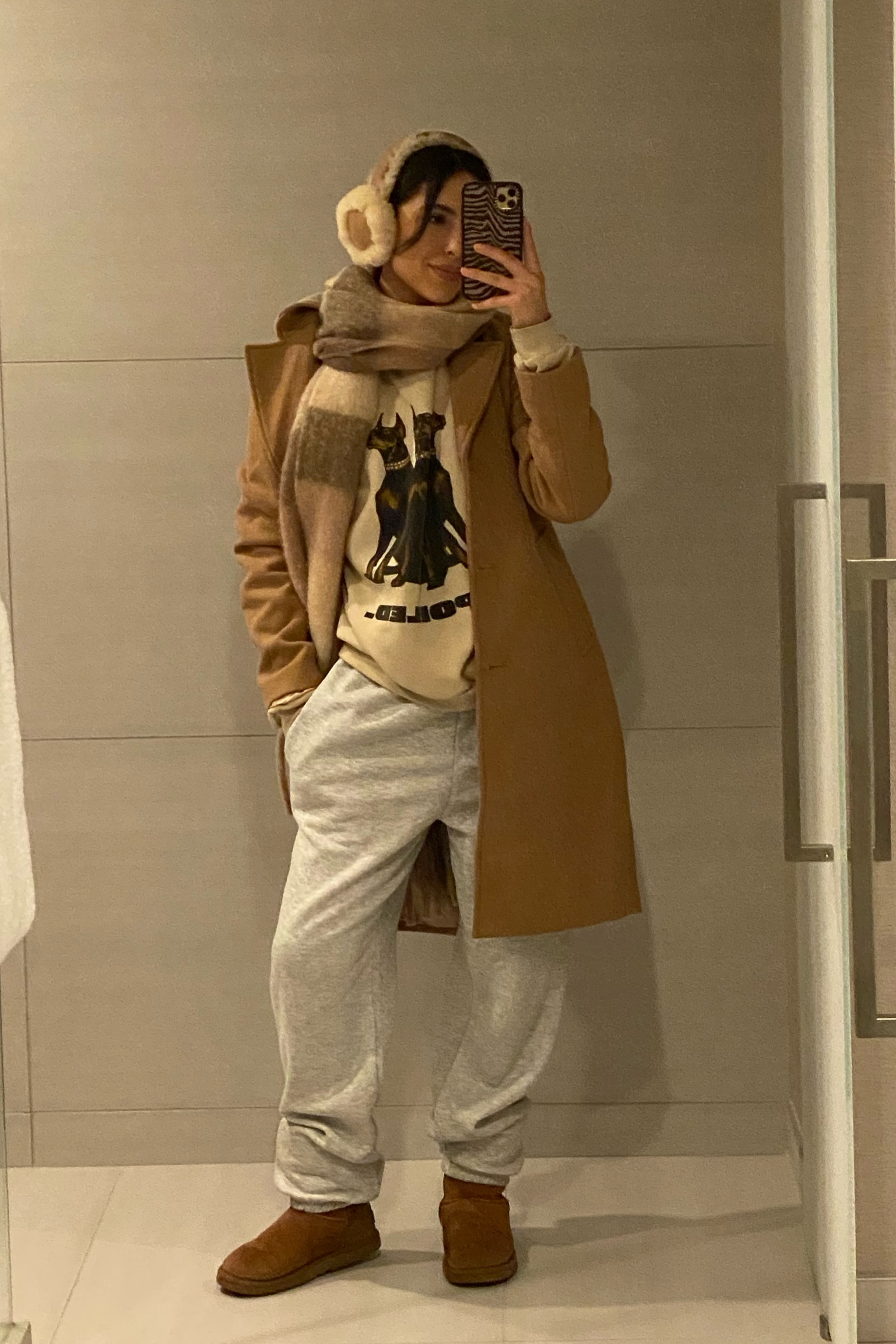 Abercrombie wool dad coat, abercormbie grey sweats and ugg boots #winterootd #uggs

#LTKHoliday #LTKSeasonal #LTKGiftGuide