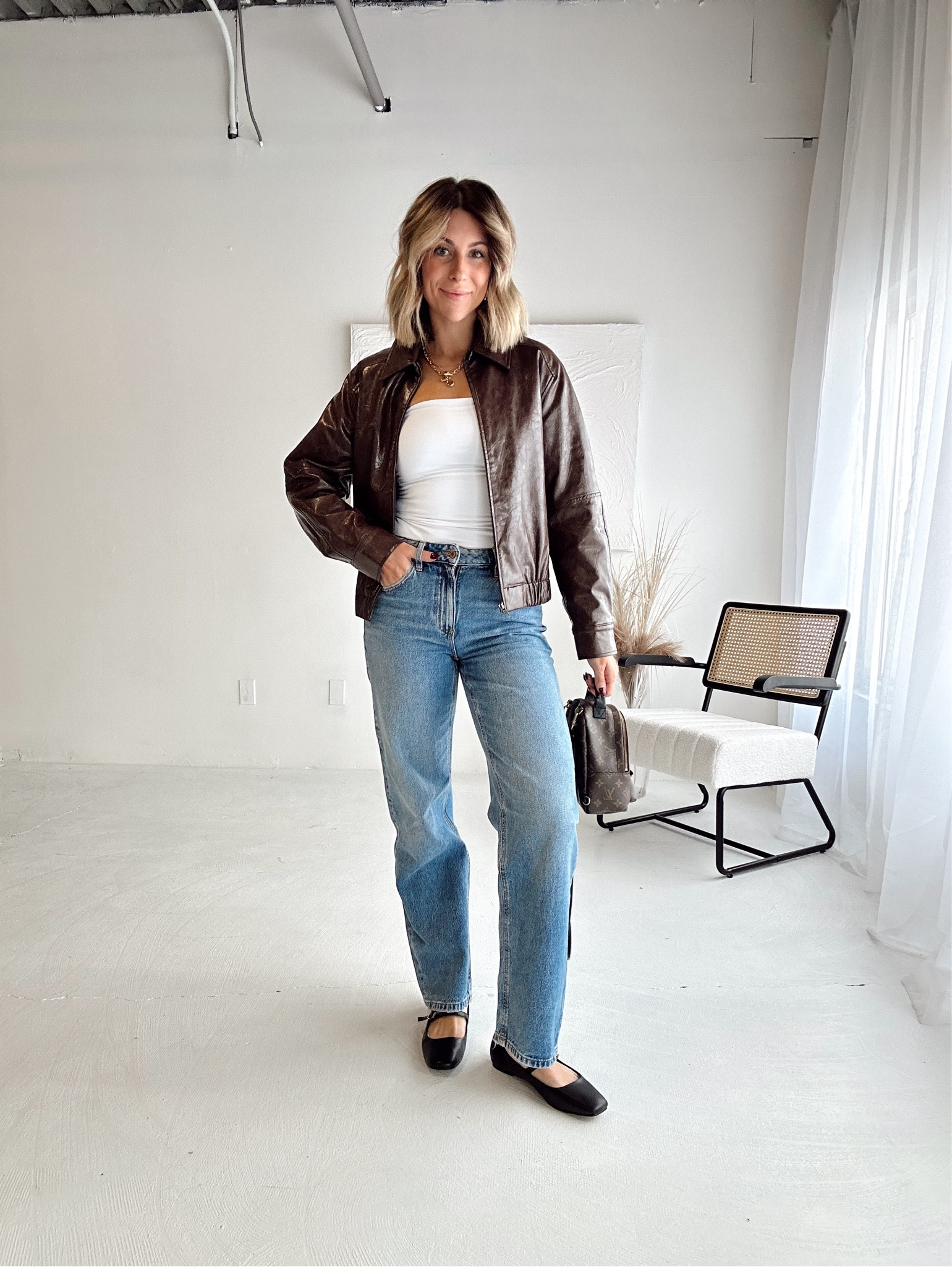 OOTD idea 
Aritzia flourish tank size small
Dynamite mika jeans size 26 
Oak + Fort jacket size xs 

#LTKautumn #LTKstyletip #LTKcanada