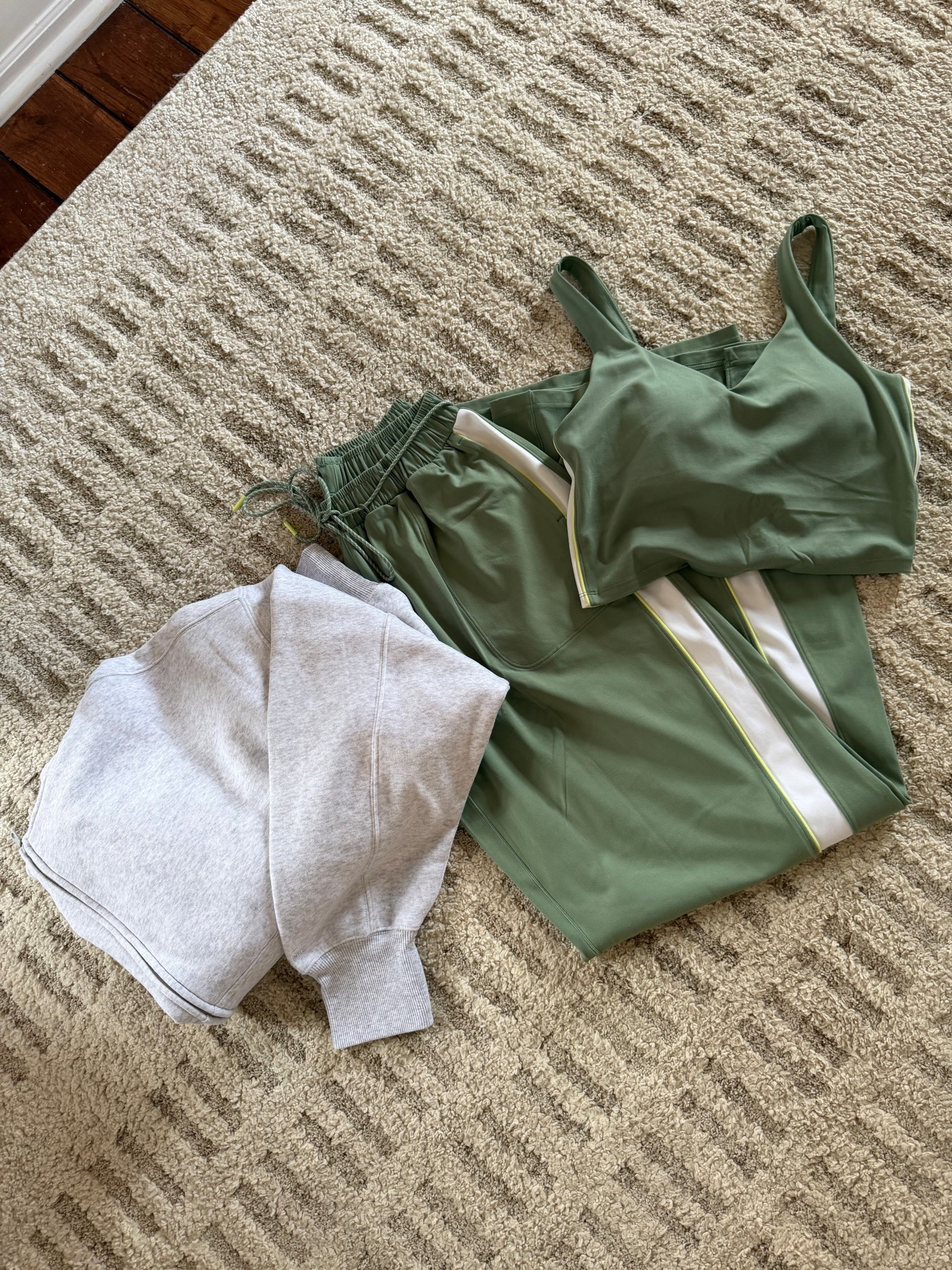 Obsessed with these@Aerie pants, they’re so flattering 

Aerie, postpartum, spring and summer, athleisure 

#LTKBump #LTKmomlife #LTKSaleAlert