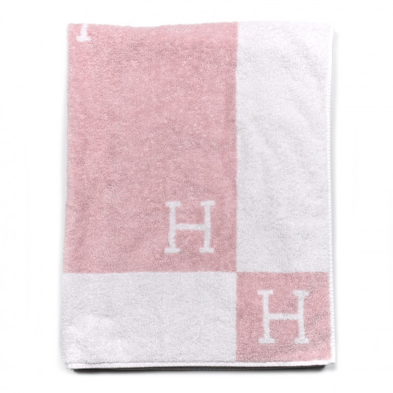 HERMES Cotton Avalon Bath Towel Rose Lilas | FASHIONPHILE | Fashionphile