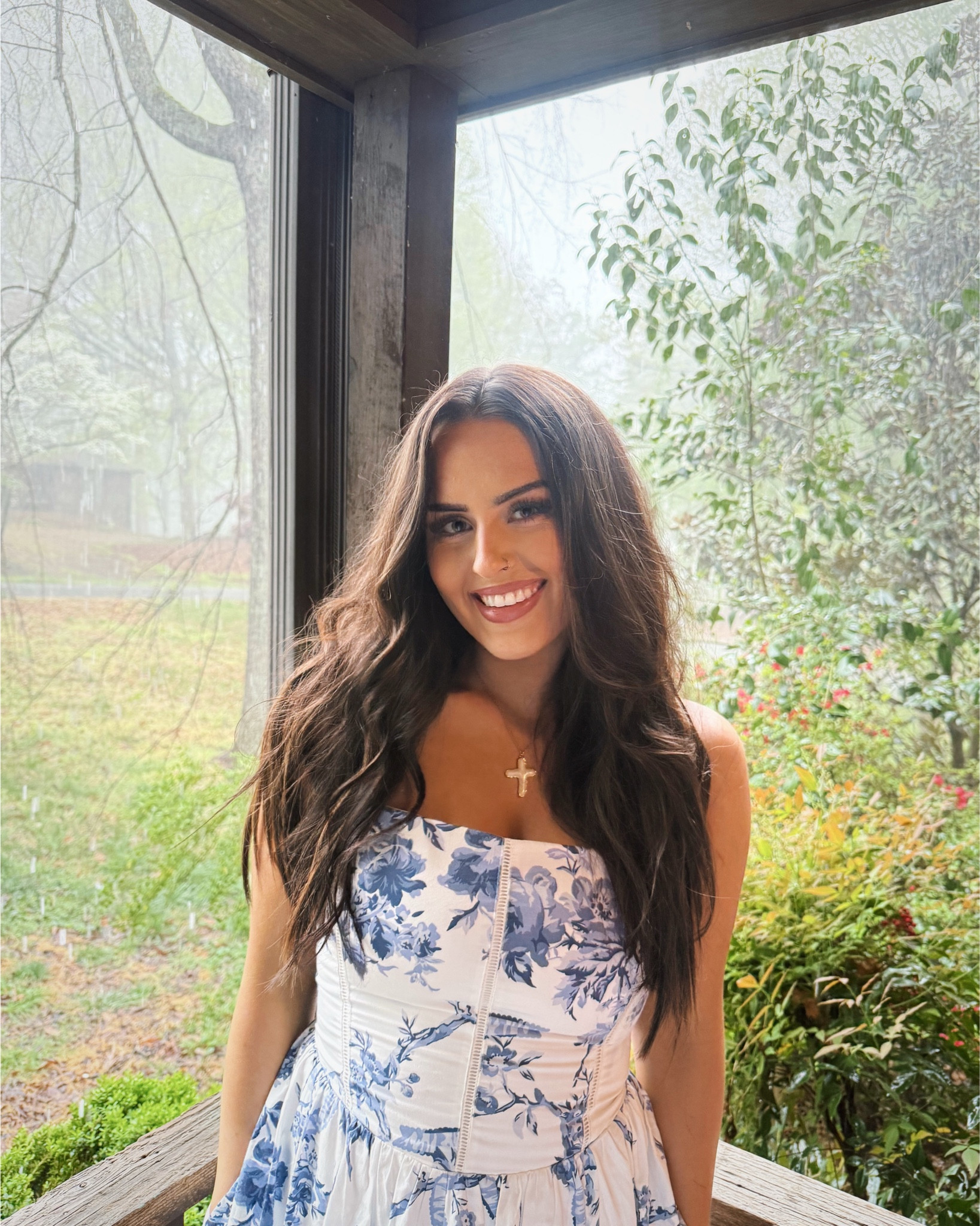 abercrombie bra free dress i wore for easter! i’m a 34DD & the medium fit great. the corset back really helps your chest feel supported! +++ comes with removable straps AND pockets (!!!) such a gorg high quality dress 🤩 @abercrombie 

#LTKgrwm #LTKPetite #LTKWedding