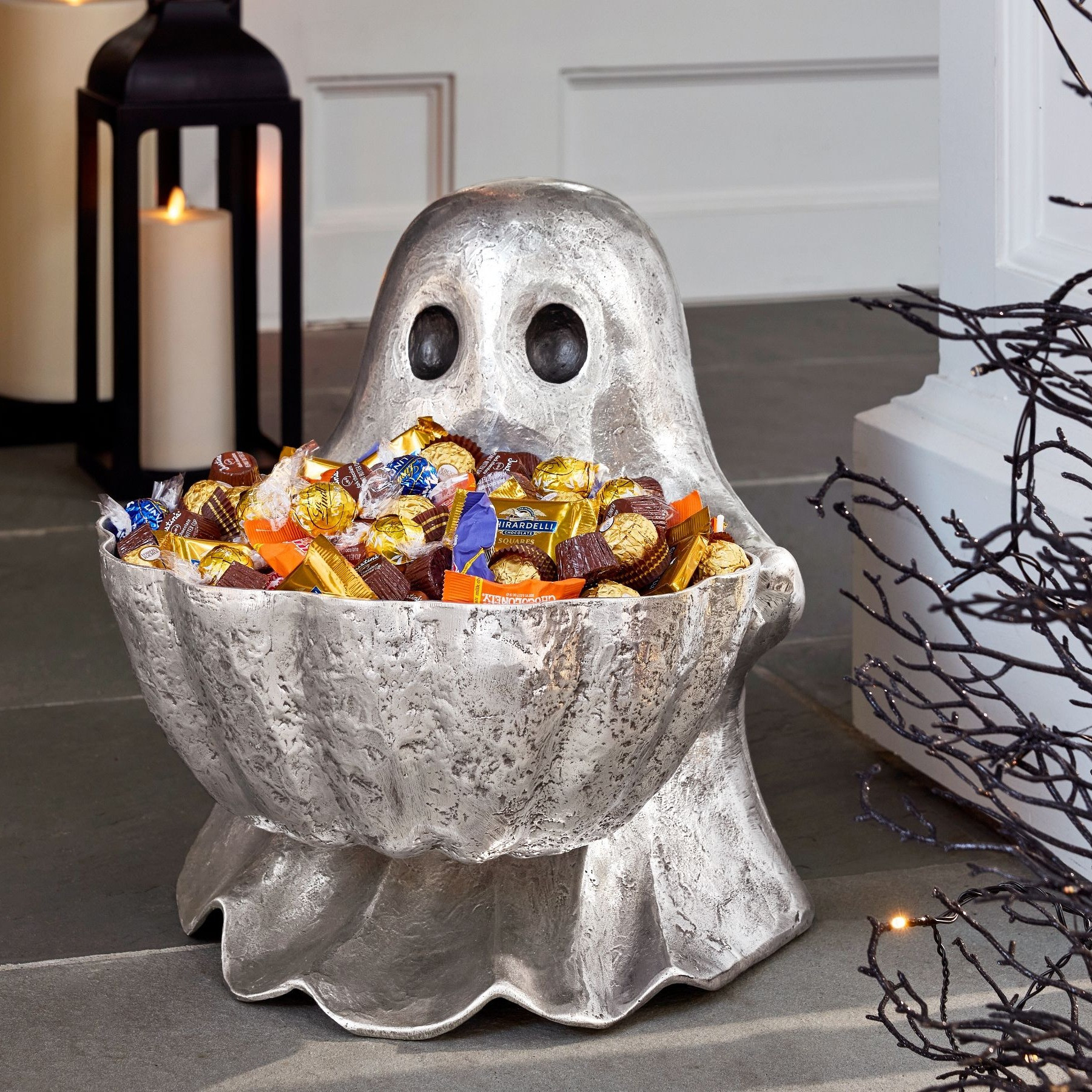 These Pottery Barn Halloween finds are giving spooky-season hostess in the best way 🖤🎃 From skeleton bowls and ghost plates to spider and bat details, festive glasses, Halloween dog designs, and statement table runners, there are so many easy ways to dress up your table. I’d mix a few themed pieces with everyday basics, add candles and pumpkins, and call it done. Cute, festive, and not overly complicated.

#HalloweenHostess #PotteryBarnHalloween #HalloweenTableDecor #HalloweenTableSetting #HalloweenHosting #HalloweenEntertaining #HalloweenServeware #SpookyTableDecor #HalloweenTableRunner #HalloweenBowls #HalloweenPlates #HalloweenGlasses #SkeletonDecor #GhostDecor #SpiderDecor #BatDecor #HalloweenHome #FallHosting #OctoberTablescape #HalloweenDecorInspo 

 #LTKSeasonal #LTKHome #LTKSaleAlert