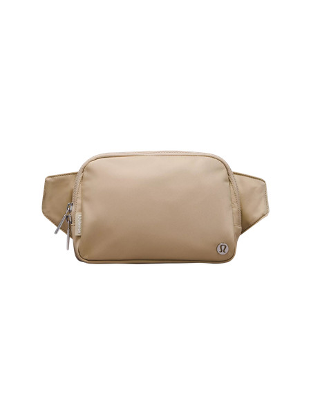 Everywhere Belt Bag Large 2L | Unisex Bags,Purses,Wallets | lululemon | Lululemon (US)