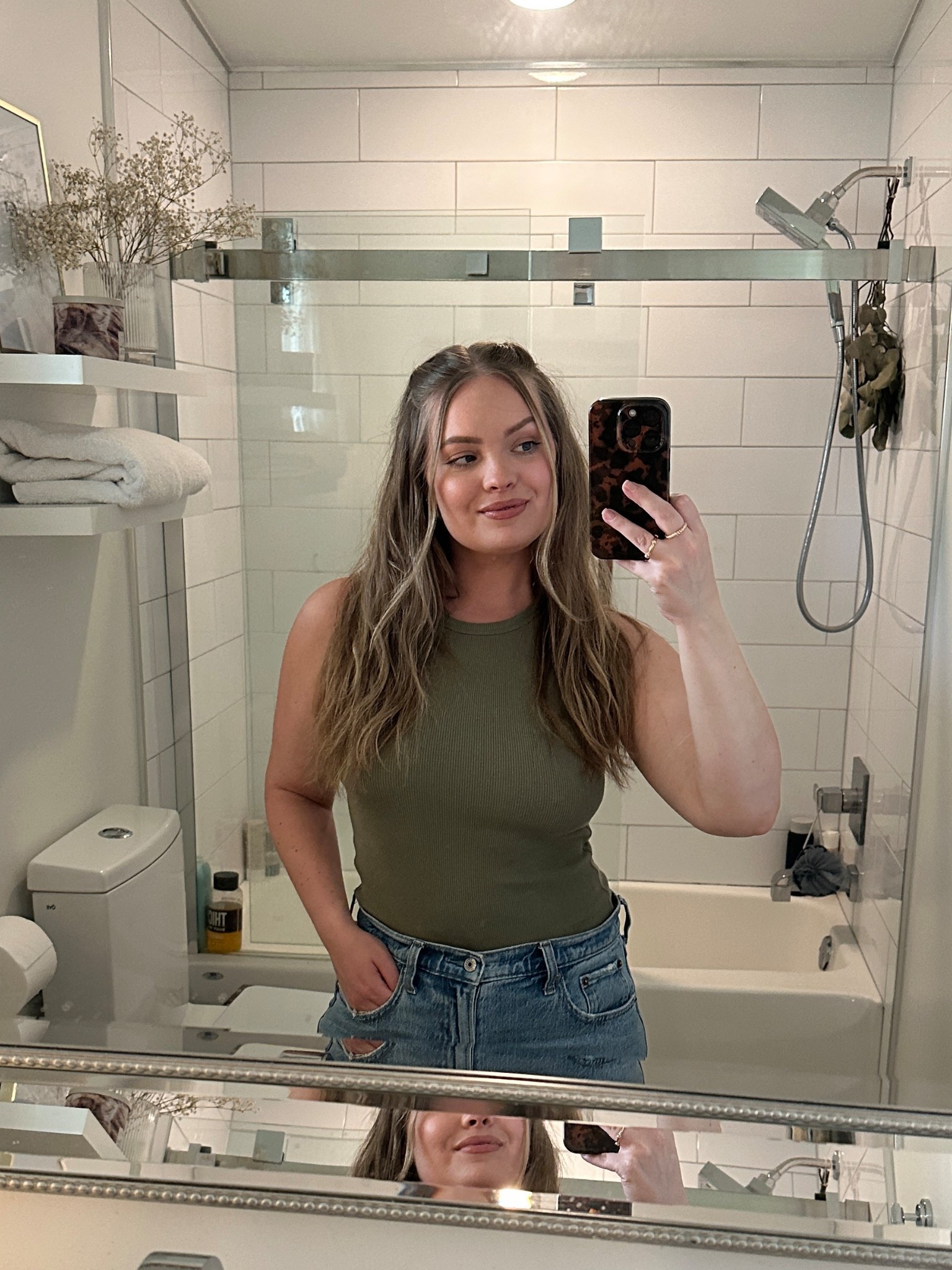 Comfy & casual ootd 💚
Tank size M • Jeans size 6

#LTKStyleTip #LTKFindsUnder50 #LTKPetite