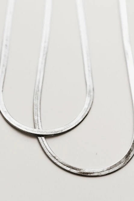 Jade Herringbone Necklace | Roolee
