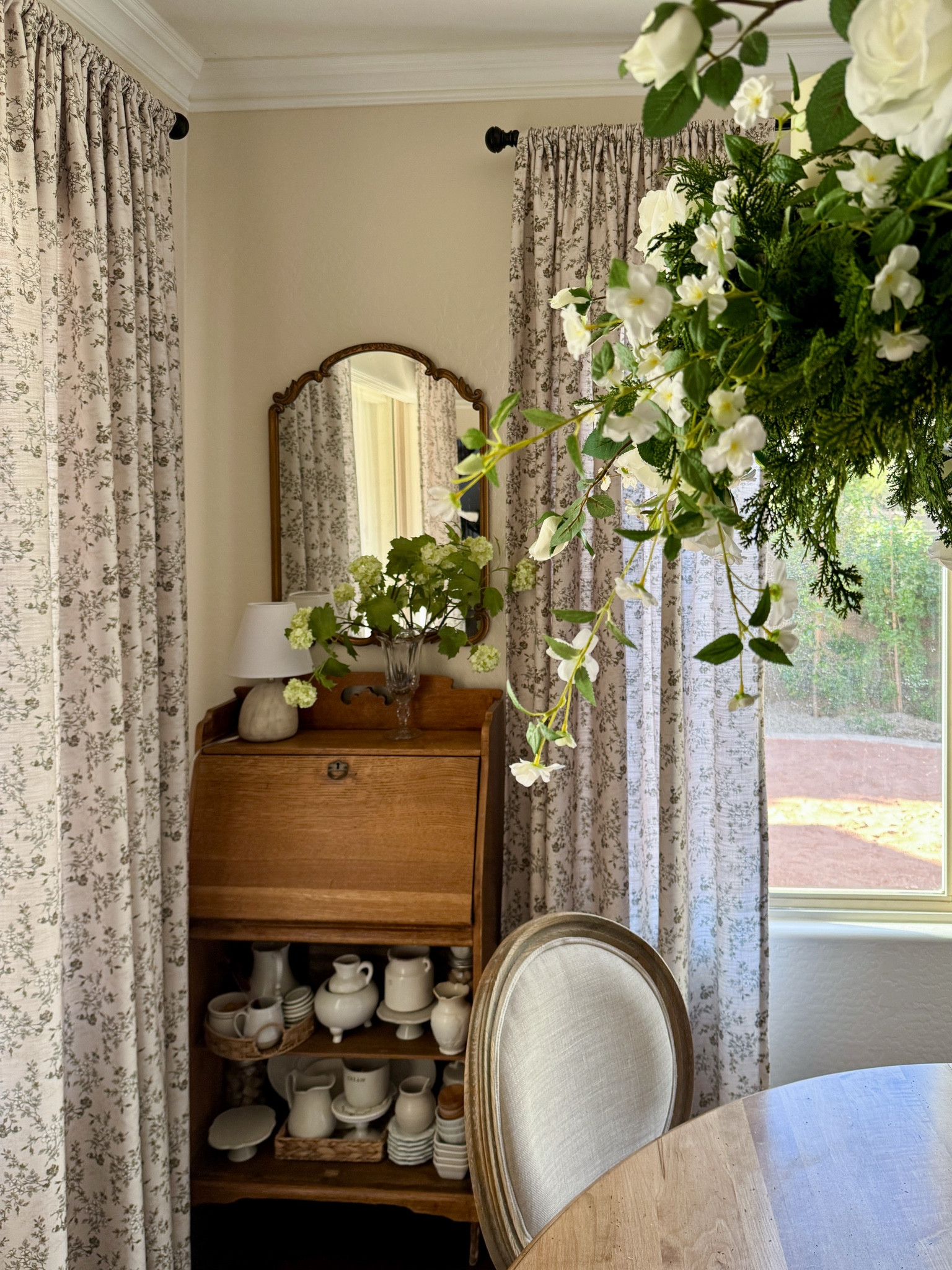 Two Pages Curtains in my kitchen nook: 
For 10% discount, use code: JOYFUL

Details:
Sara Le Print Linen Drapery 
Soft Top, rod pocket 
Color: Porcelain SL-J8
Privacy lining 

#curtains #customcurtains #twopagescurtains


#LTKHome
