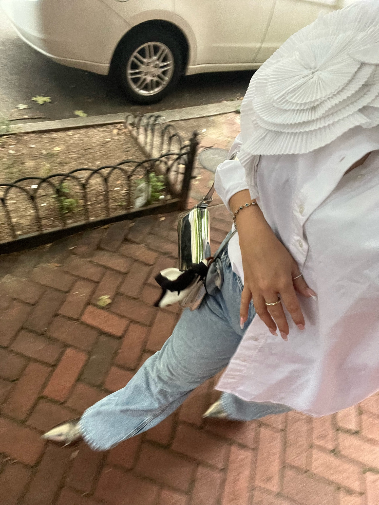 the cutest take on a white button up! 🤭

#LTKSeasonal #LTKcurves #LTKworkwear