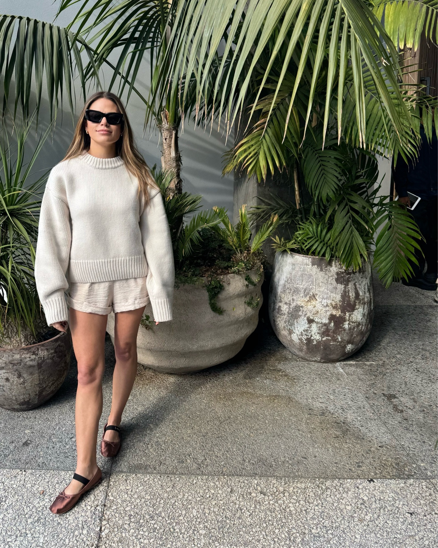 Thanksgiving dinner outfit 

Casual holiday outfit | ballet flats | cozy sweater | H&M | Free People | Miu Miu | Miu Miu flats 

#LTKstyletip #LTKHoliday #LTKfamily