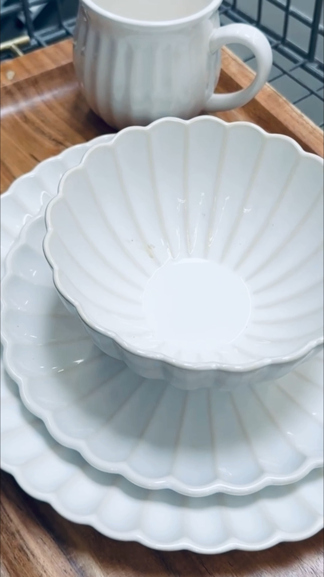 The perfect dinnerware set for any occasion! 

#LTKHoliday #LTKSeasonal #LTKHome