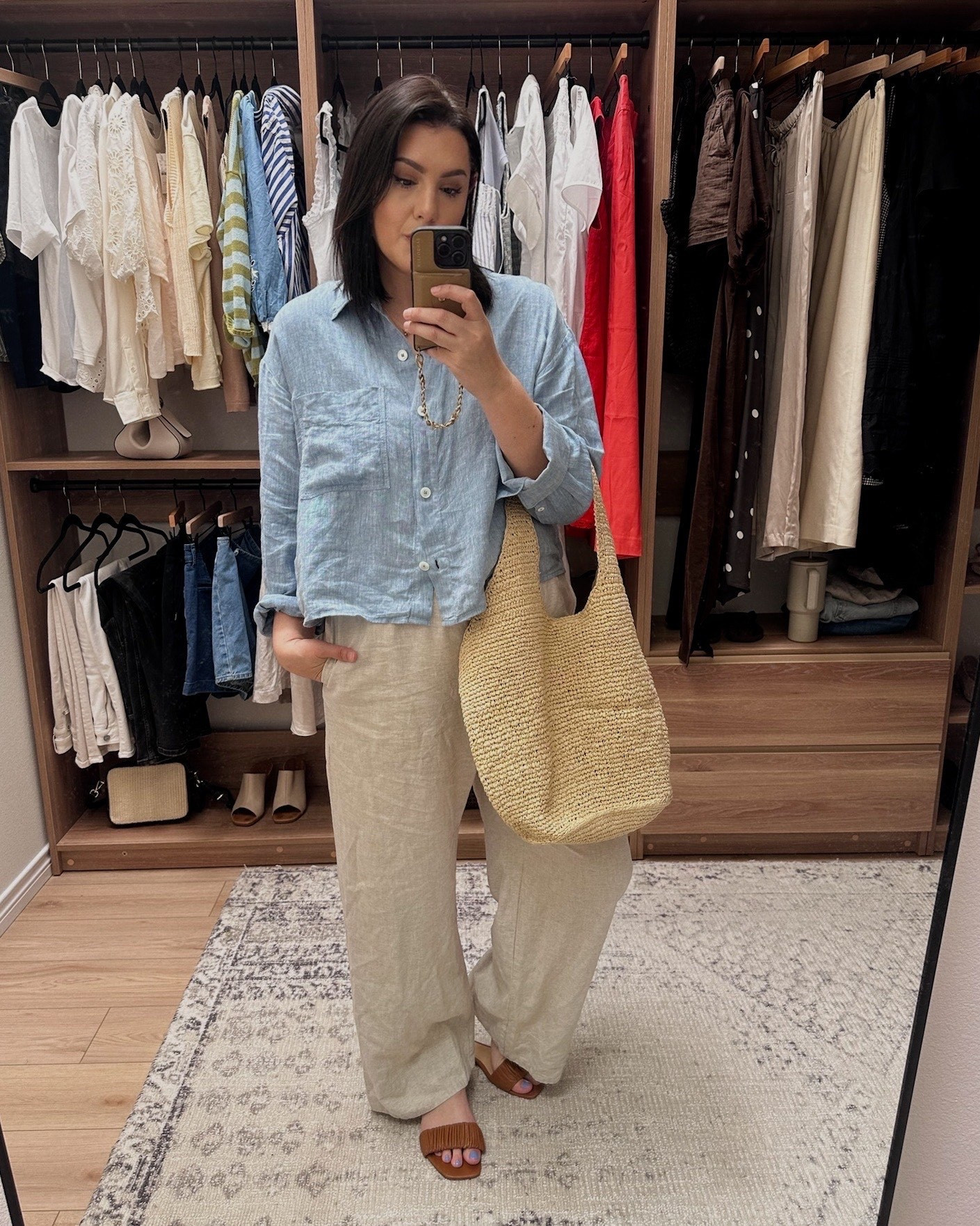 My favorite linen top from @madewell is on sale! I’m in the medium it’s a loose fit!

#LTKxMadewell