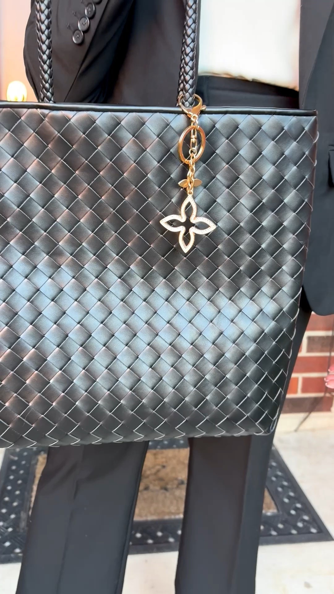 I simply love this woven bag by Ann Taylor! It its lightweight and is a cute tote for weekend errands or even an easy work day

#LTKWorkwear #LTKgrwm #LTKootd