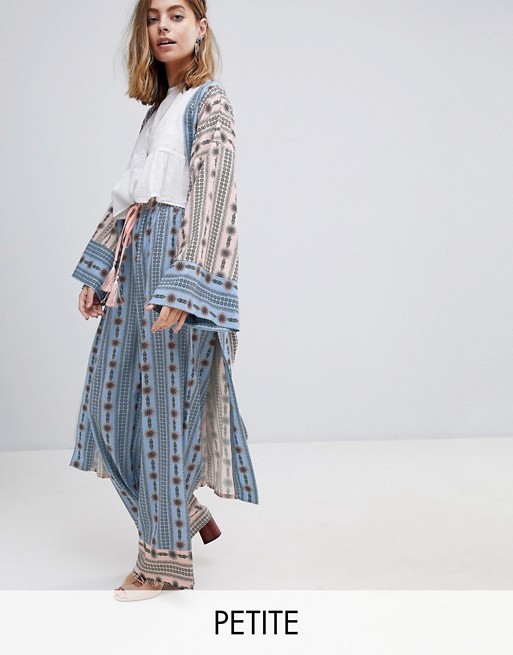 Sisters Of The Tribe Petite - Pantalon large à imprimé floral rayé (Partie d'un ensemble) | ASOS FR