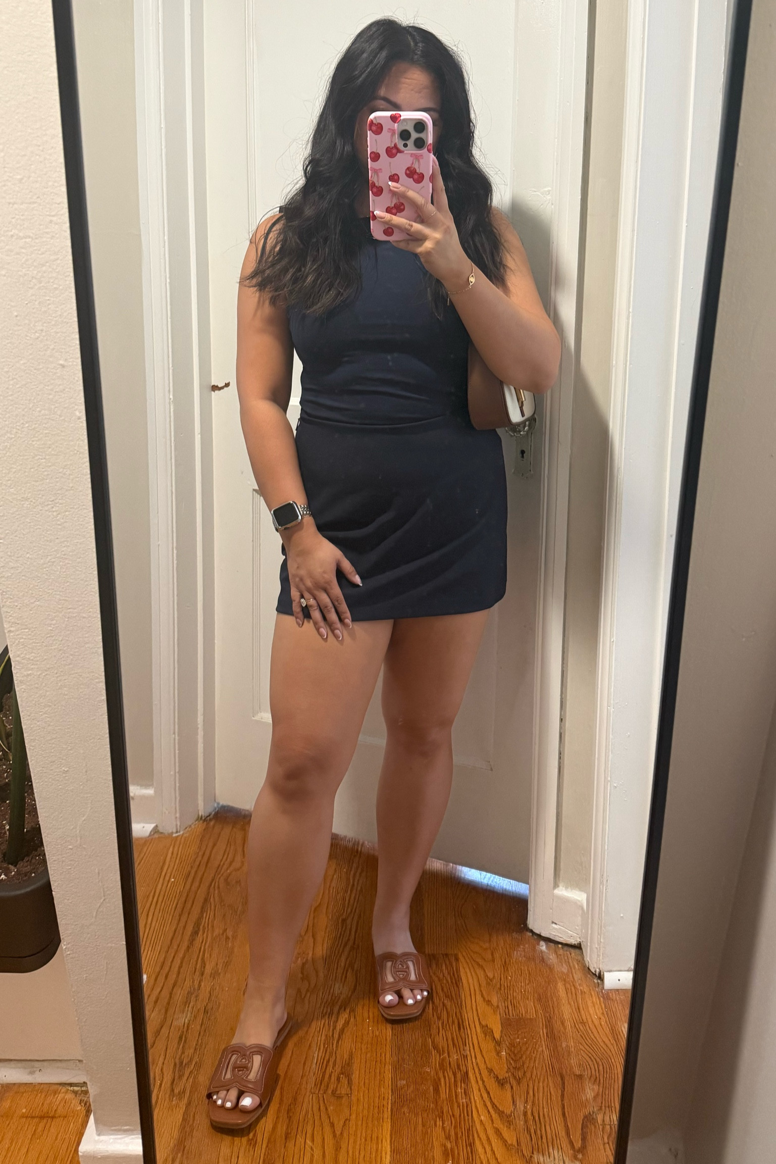 Navy blue & caramel brown 🤎 an underrated color combo in my opinion 🤭

#LTKItBag #LTKStyleTip #LTKMidsize