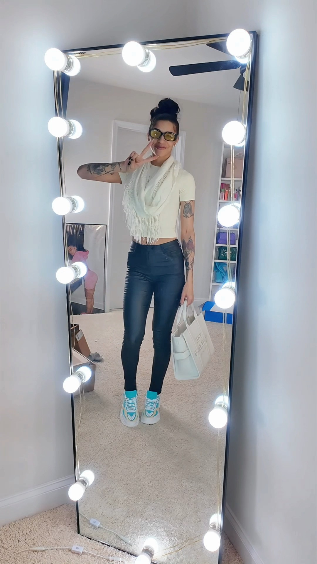 Cute Outfit Ideas💕 brunch outfit, outfit inspo, Marc Jacobs Tote Bag, women’s fashion, fall trends, cozy outfit, ootd inspo, the tote bag | #outfitideas #outfitinspo #totebag  

 #LTKFindsUnder50 #LTKStyleTip