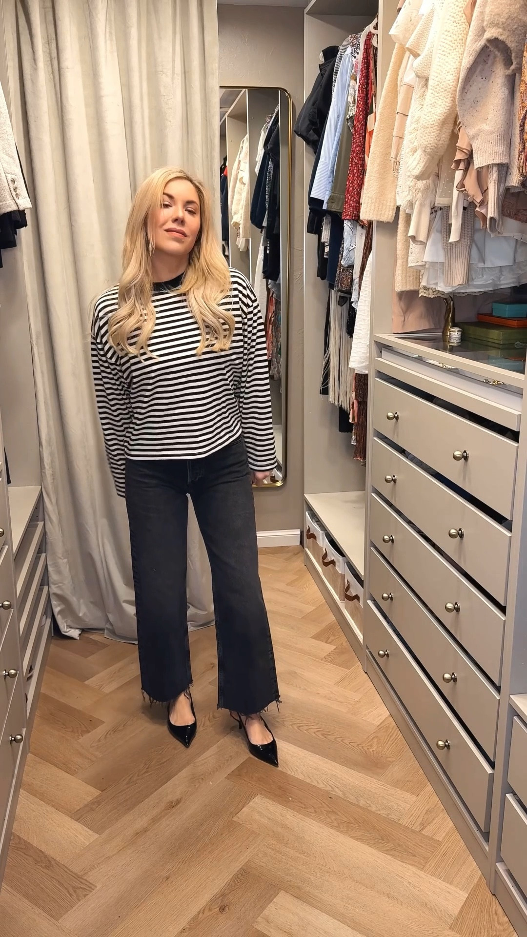 Stripe tee
Black jeans
Cropped wide leg black jeans 


#LTKootd #LTKdayinmylife #LTKSeasonal