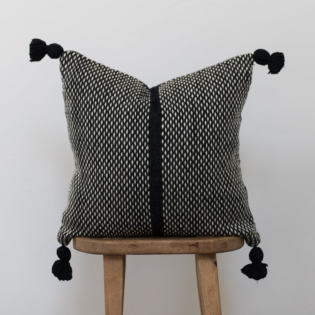 Kala - 22" Moroccan Pillow Cover | Woven Nook