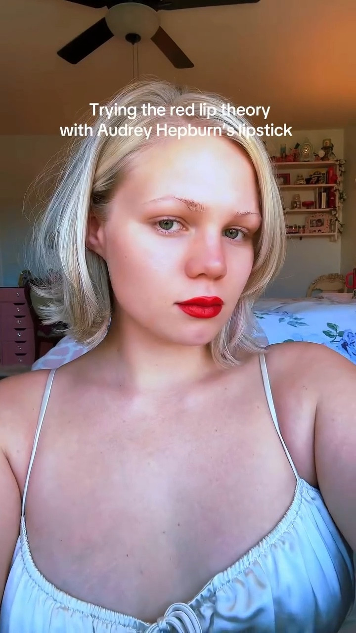 My fav red lip🤌🏼🔥🧊

#lipstick #audreyhepburn #revlonlipstick #redliptheory #redlip #classic #makeup #lipstickshades #fireandice