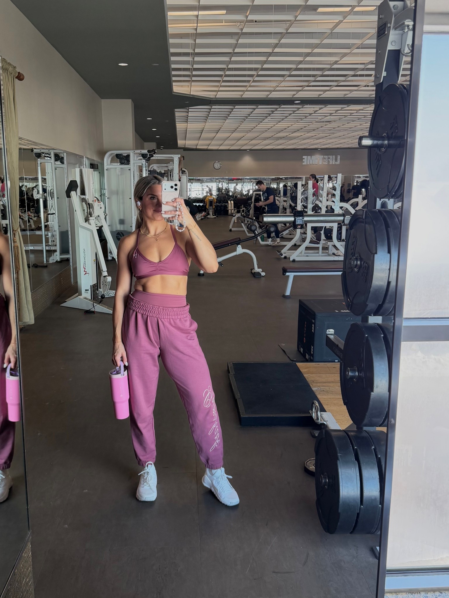 medium in the bra (runs small!), small in shorts and medium in the sweats! although i wish i would have sized down to small! 