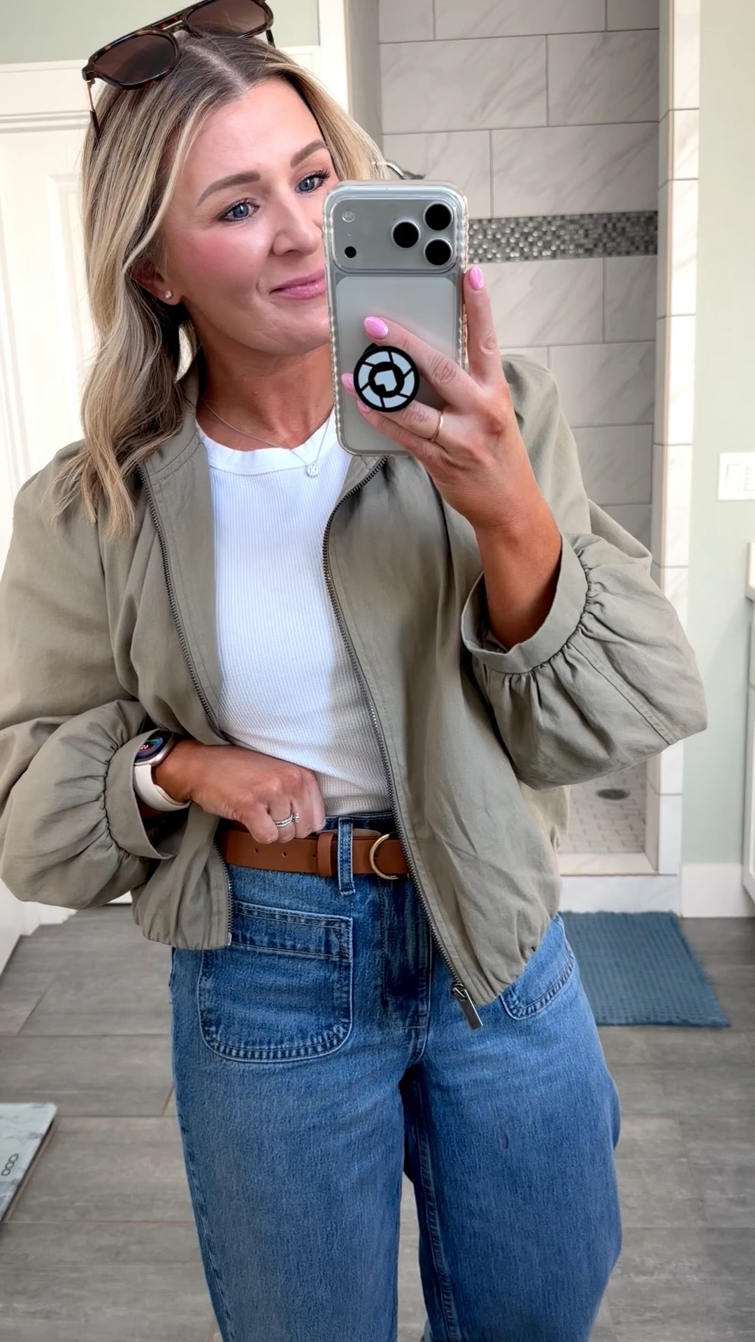 This outfit is SO good!!! 

4 jeans
Small jacket 


#LTKPetite #LTKootd #LTKOver40