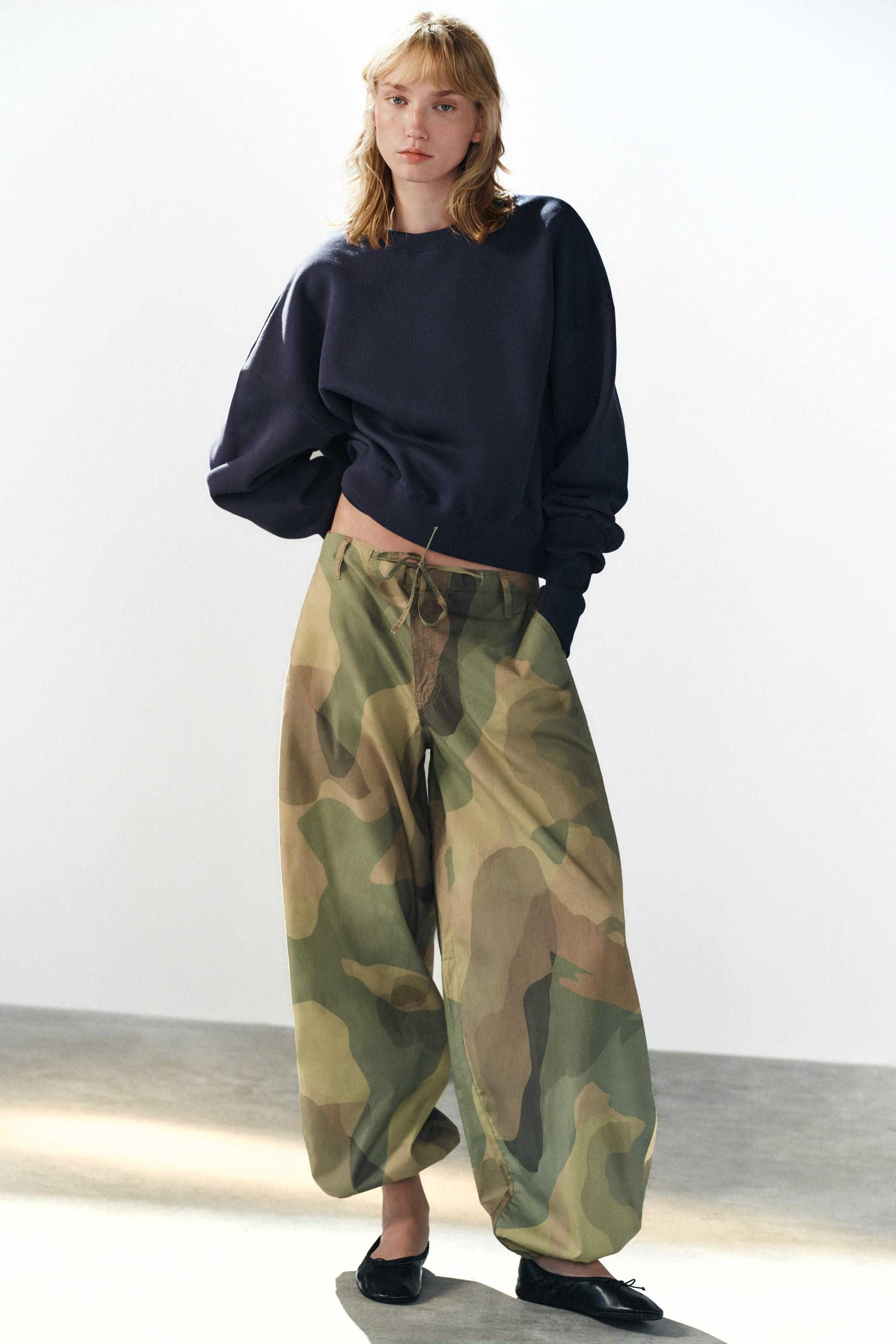 BASIC PLUSH SWEATSHIRT | Zara UK