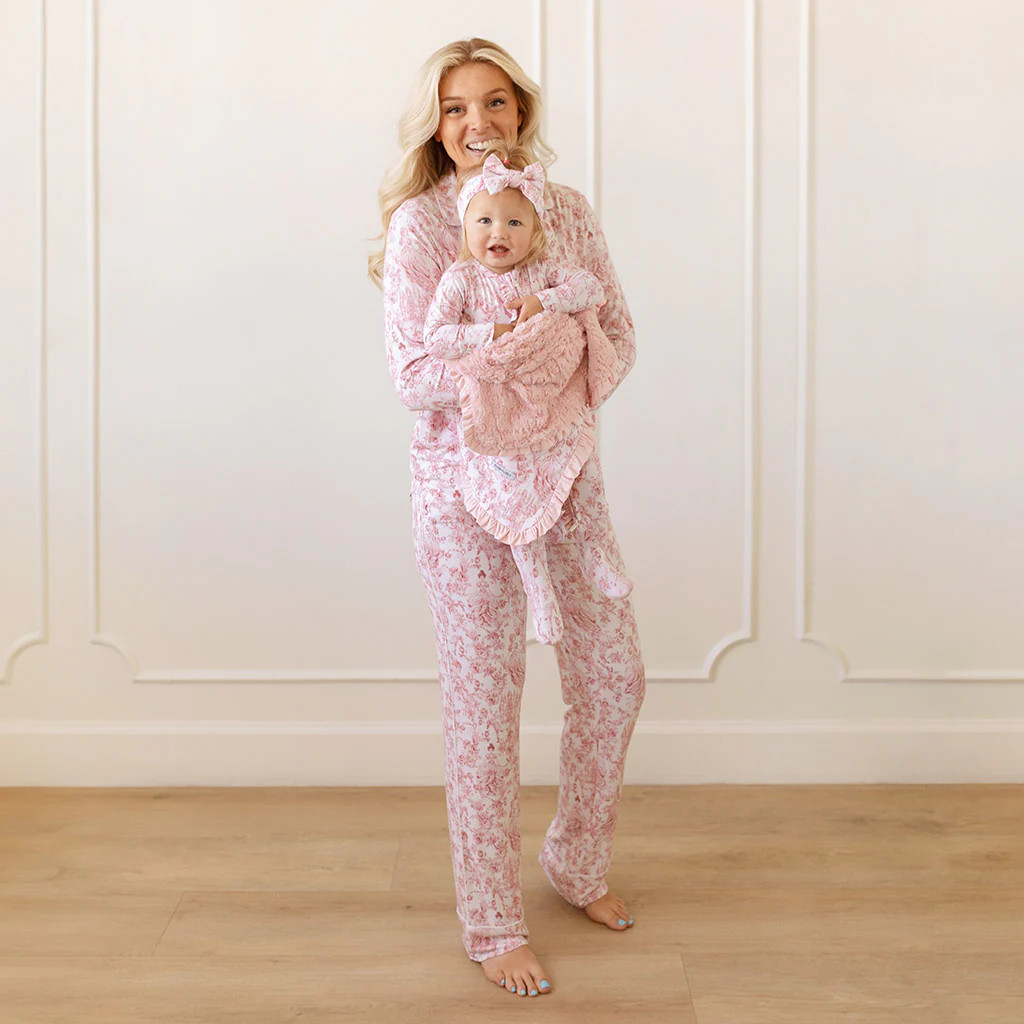 Floral White Luxe Womens Pajamas | Antoinette | Posh Peanut