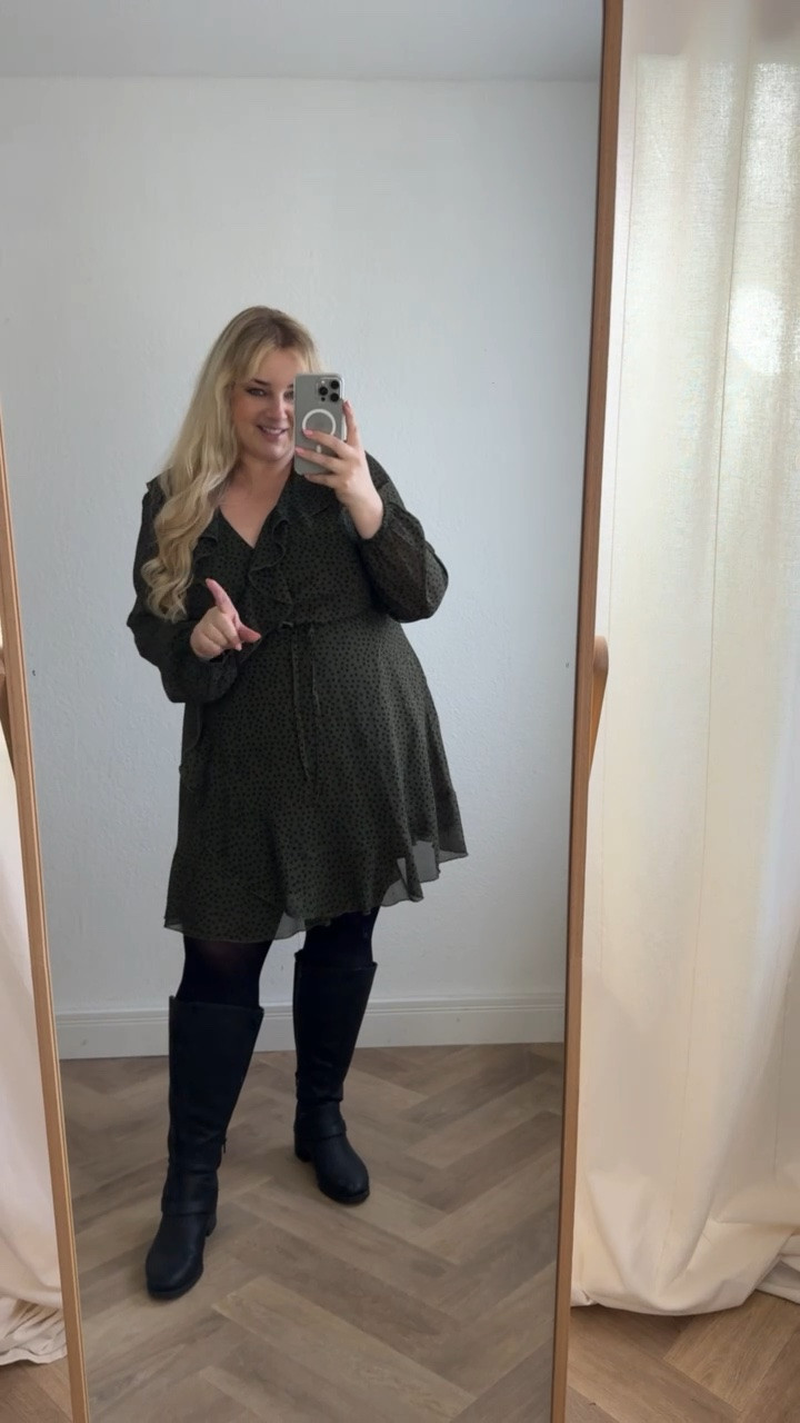Trendfarbe Khaki 🍁

15 % sparen bei Bon Prix mit dem Code:
bysandra15
(Gültigkeit: 16.09. -einschl. 18.09.2026; 15% auf Alles; einmalig einlösbar pro Kundin; gilt in DE App & Webshop)

#plussizefashion #kleid #curvy #muster #autumn #herbst

#LTKkleider #LTKplussize #LTKdeutschland