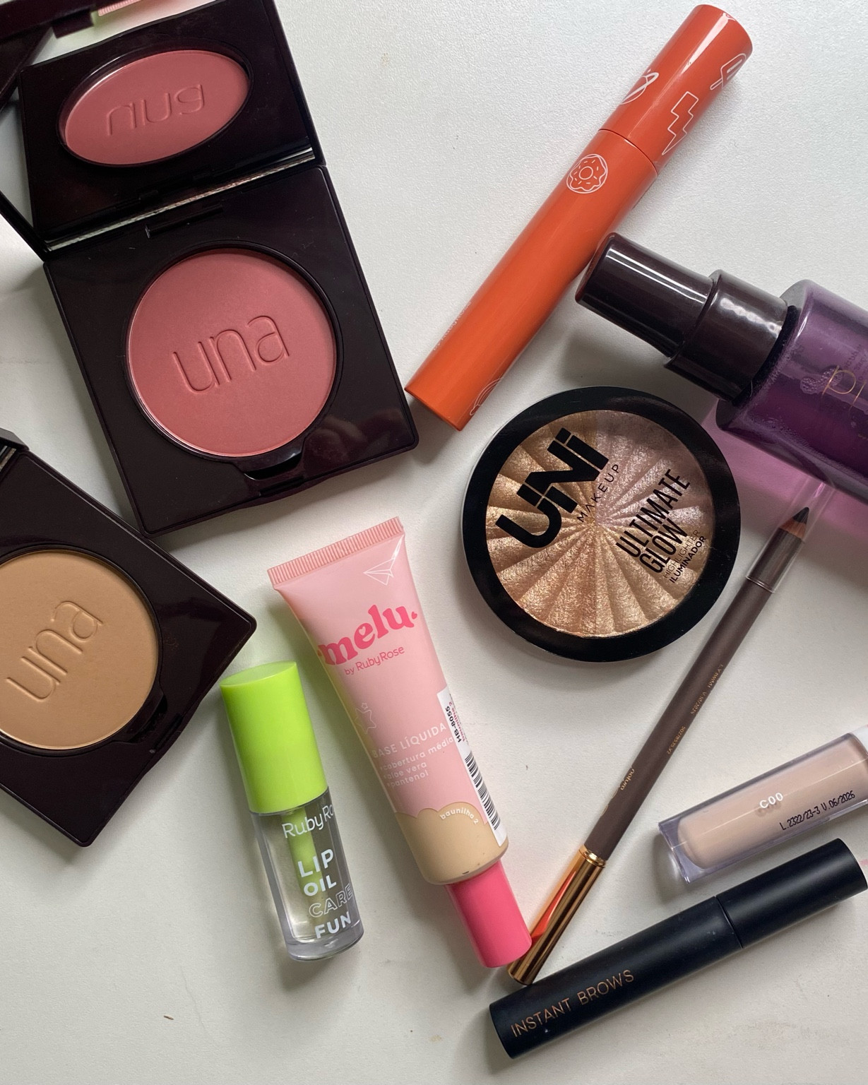 TESTANDO BASE DA MELU
Esses foram os produtinhos usados na make de hoje!
Base melu - baunilha 2
Corretivo melu - C00
Blush Una - rosê matte
Contorno Una - 27N

#LTKbrasil #LTKbeauty