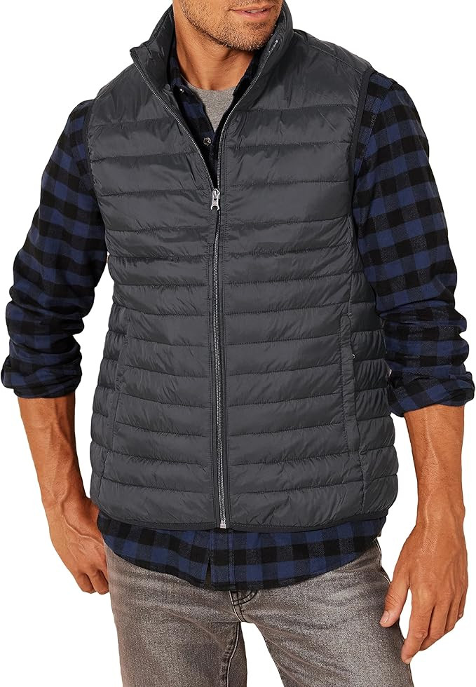 Amazon Essentials Men's Lightweight Water-Resistant Packable Puffer Vest | Amazon (US)