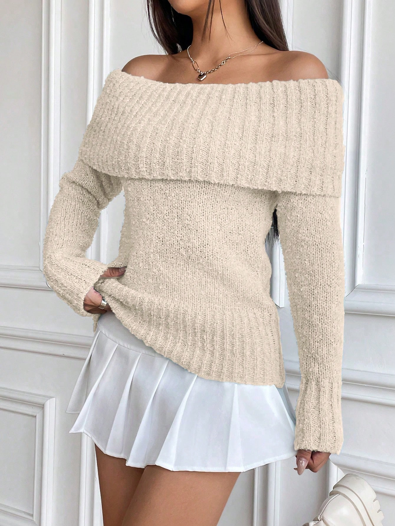 8Foldover Off Shoulder Crop SweaterFall Essential2.4k+ sold recentlyFall Essential2.4k+ sold rece... | SHEIN